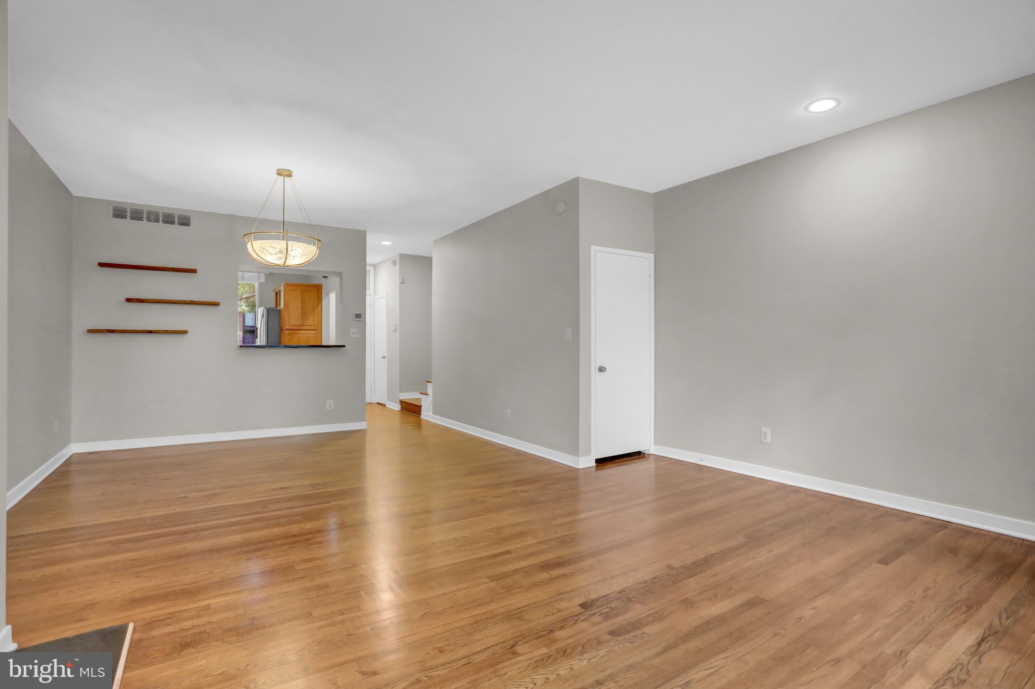 245 W LAFAYETTE AVENUE