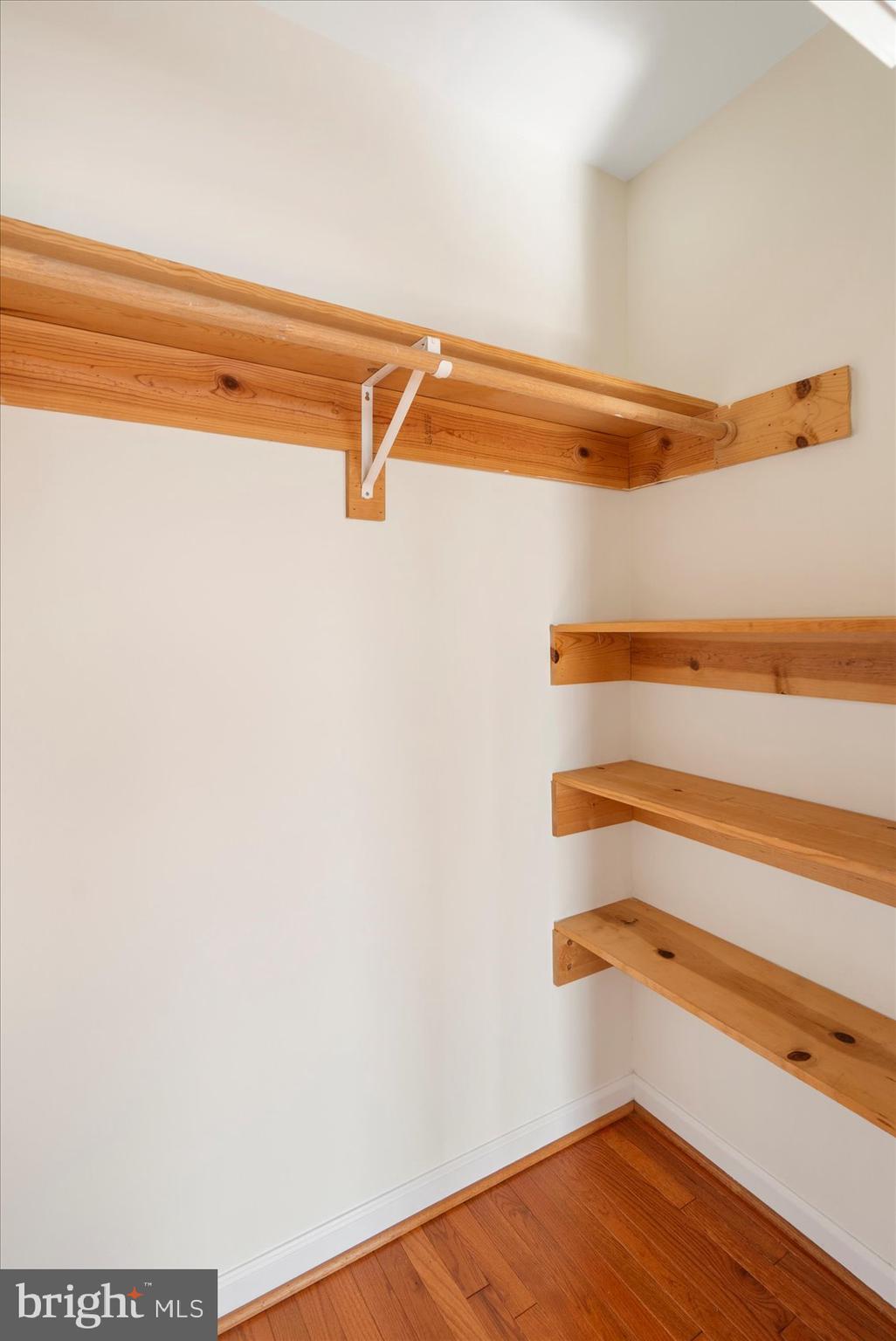 1100 E PRESTON STREET