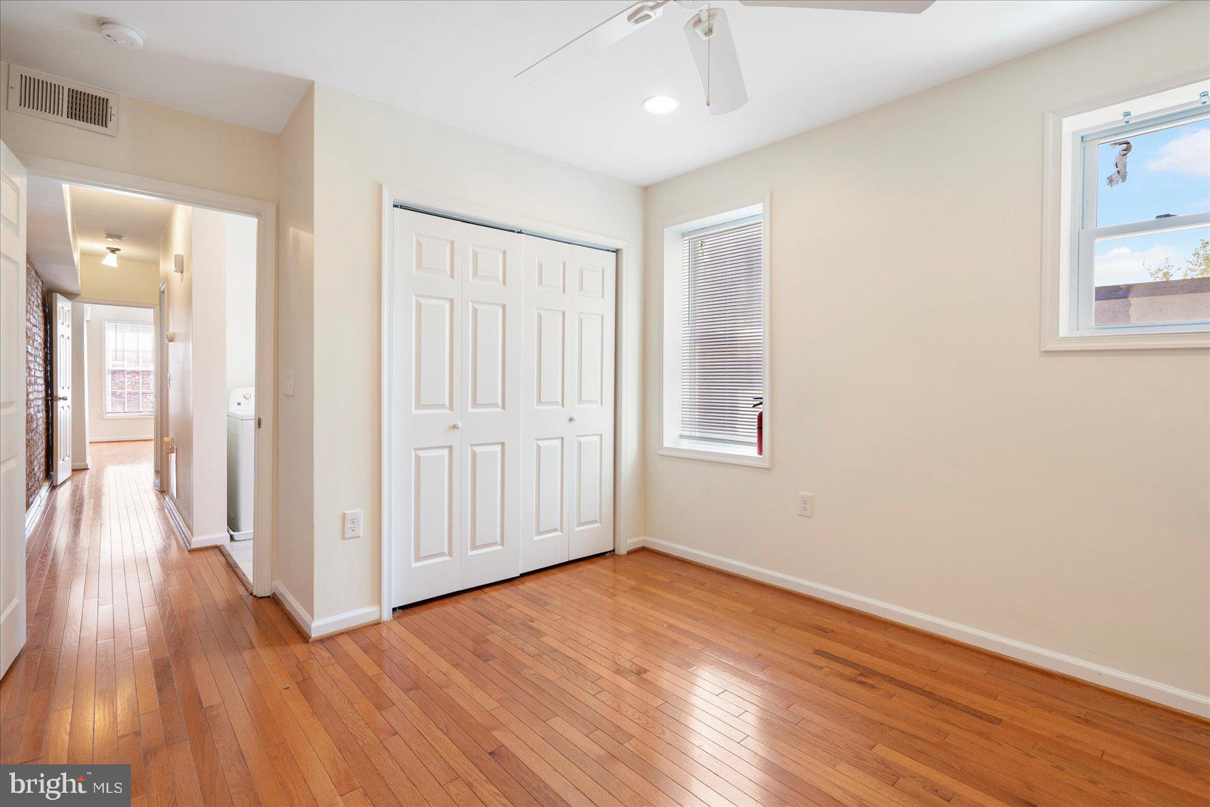 1100 E PRESTON STREET