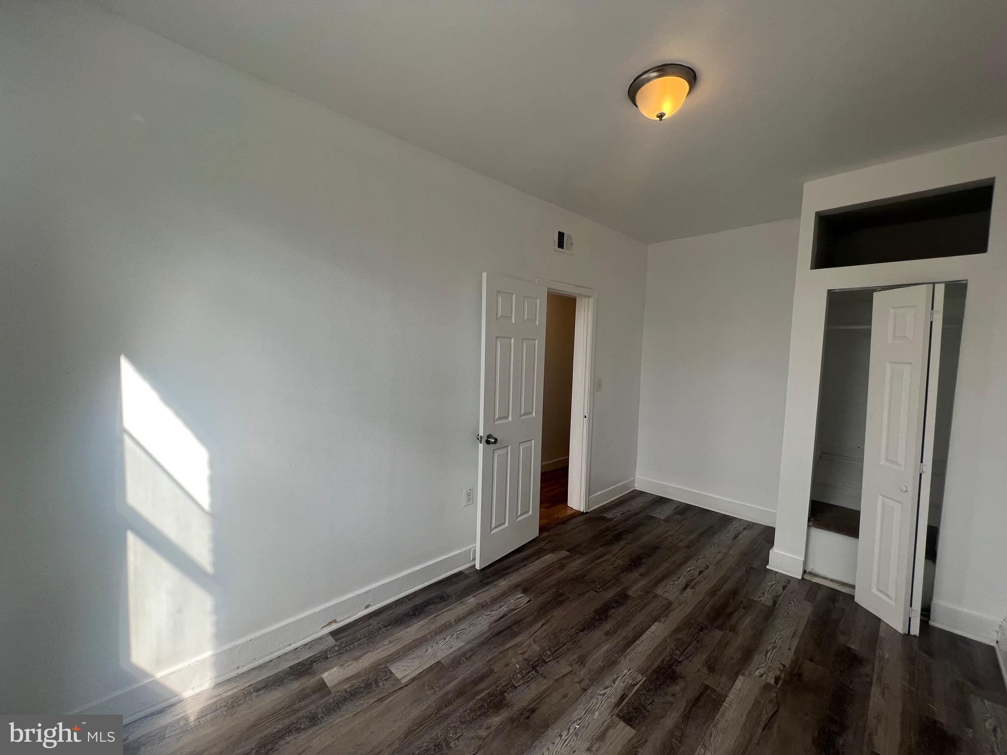 2513 BROOKFIELD AVENUE