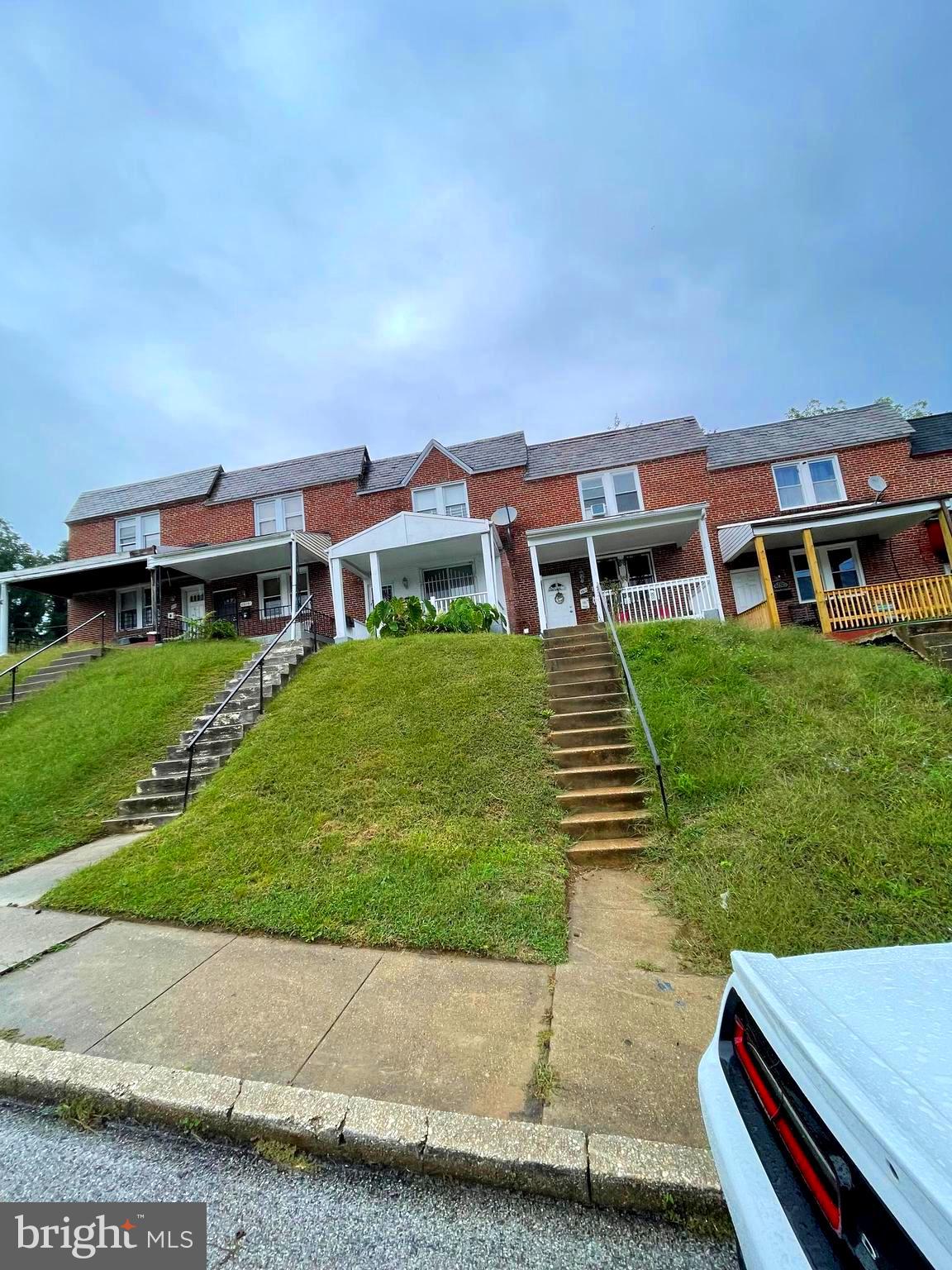 2810 OAKFORD AVENUE