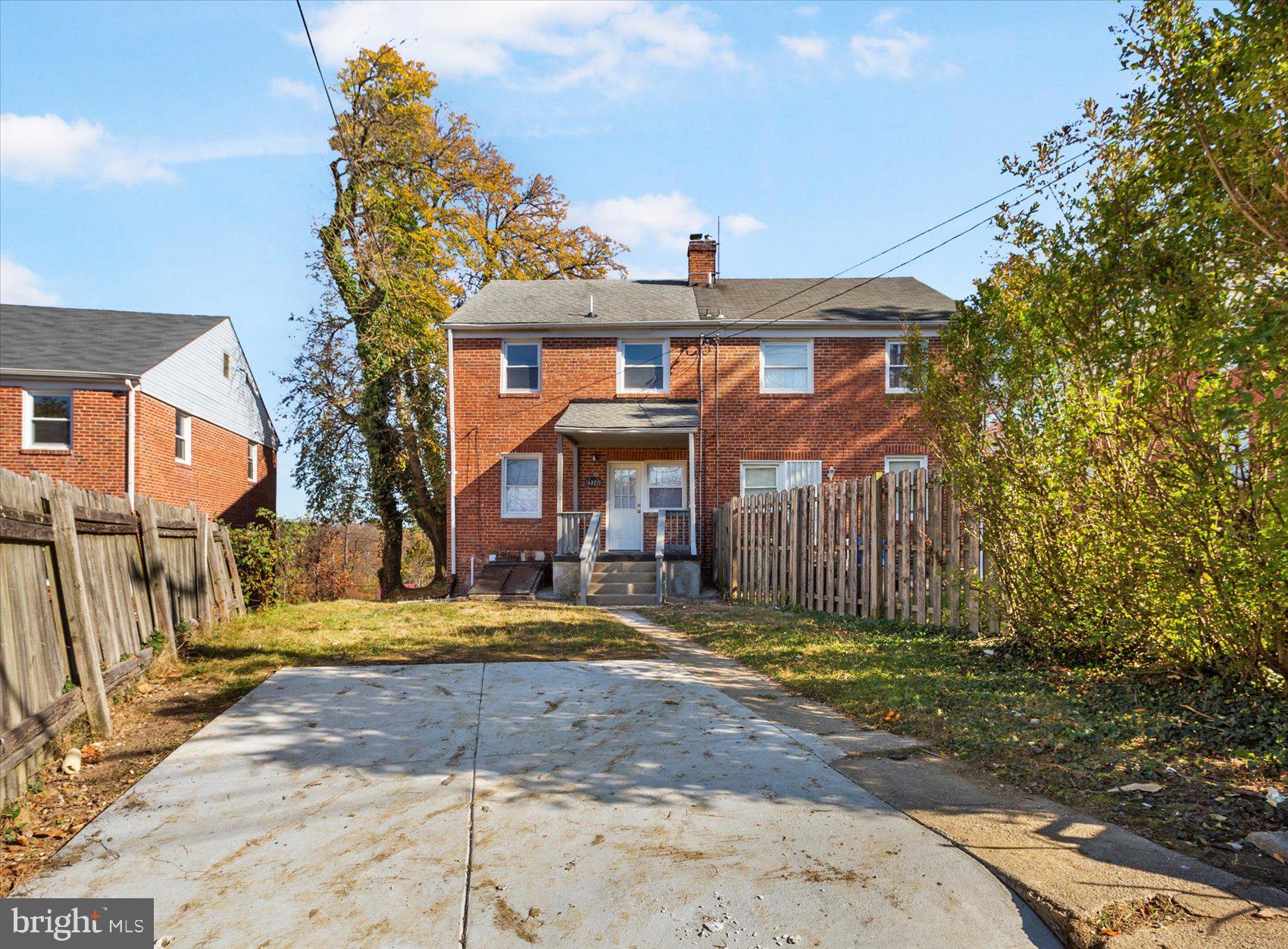 4920 GREENSPRING AVENUE