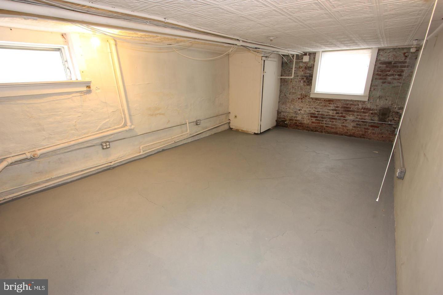 515 S ROBINSON STREET