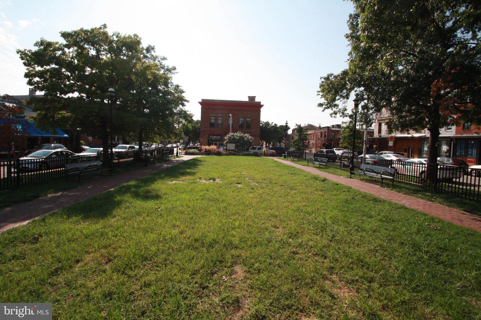 515 S ROBINSON STREET