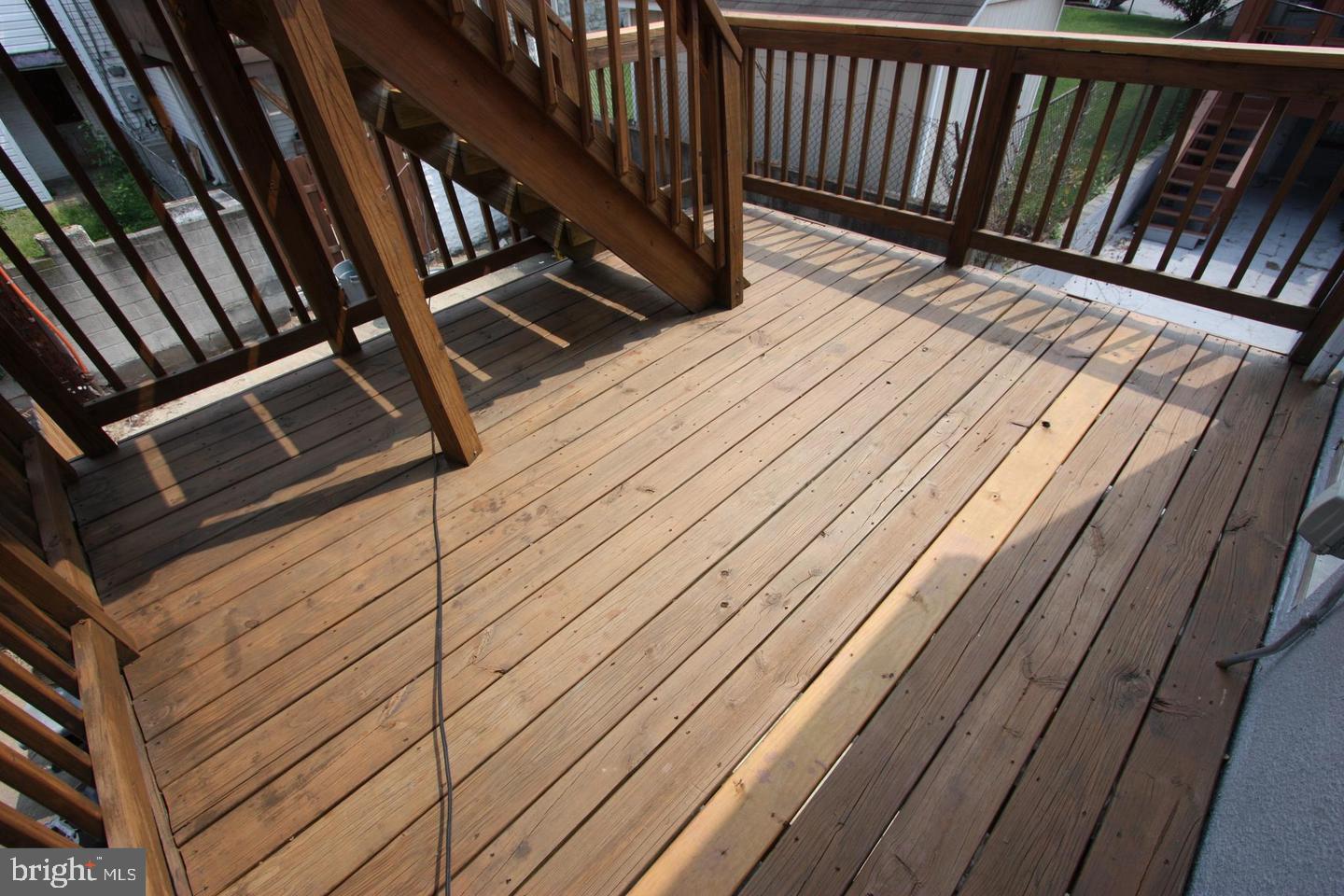 515 S ROBINSON STREET