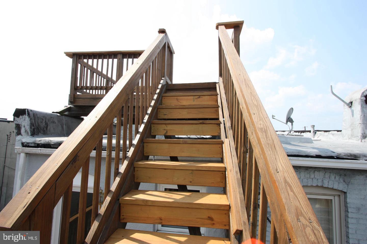 515 S ROBINSON STREET