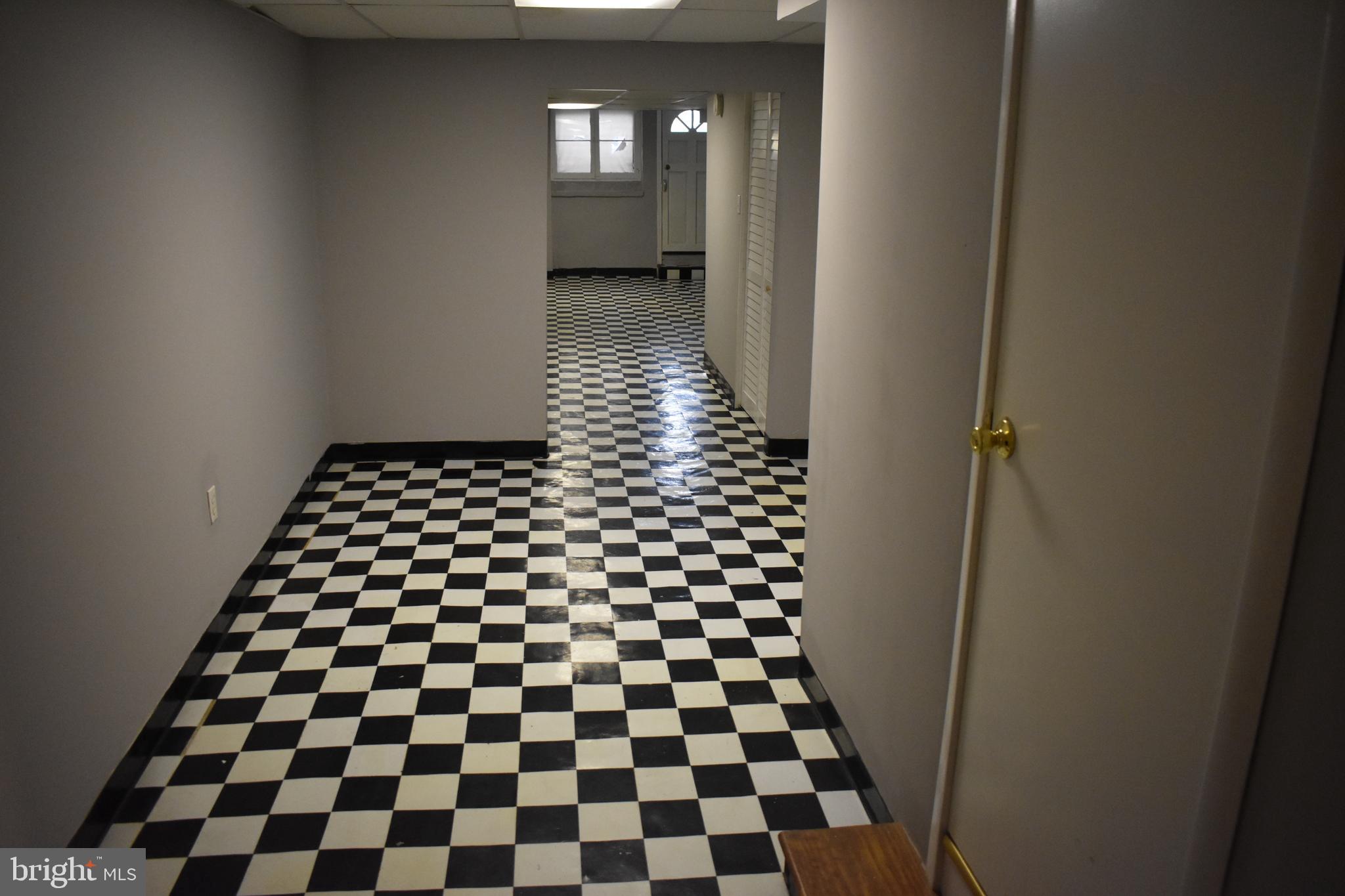 3022 CHESTERFIELD AVENUE