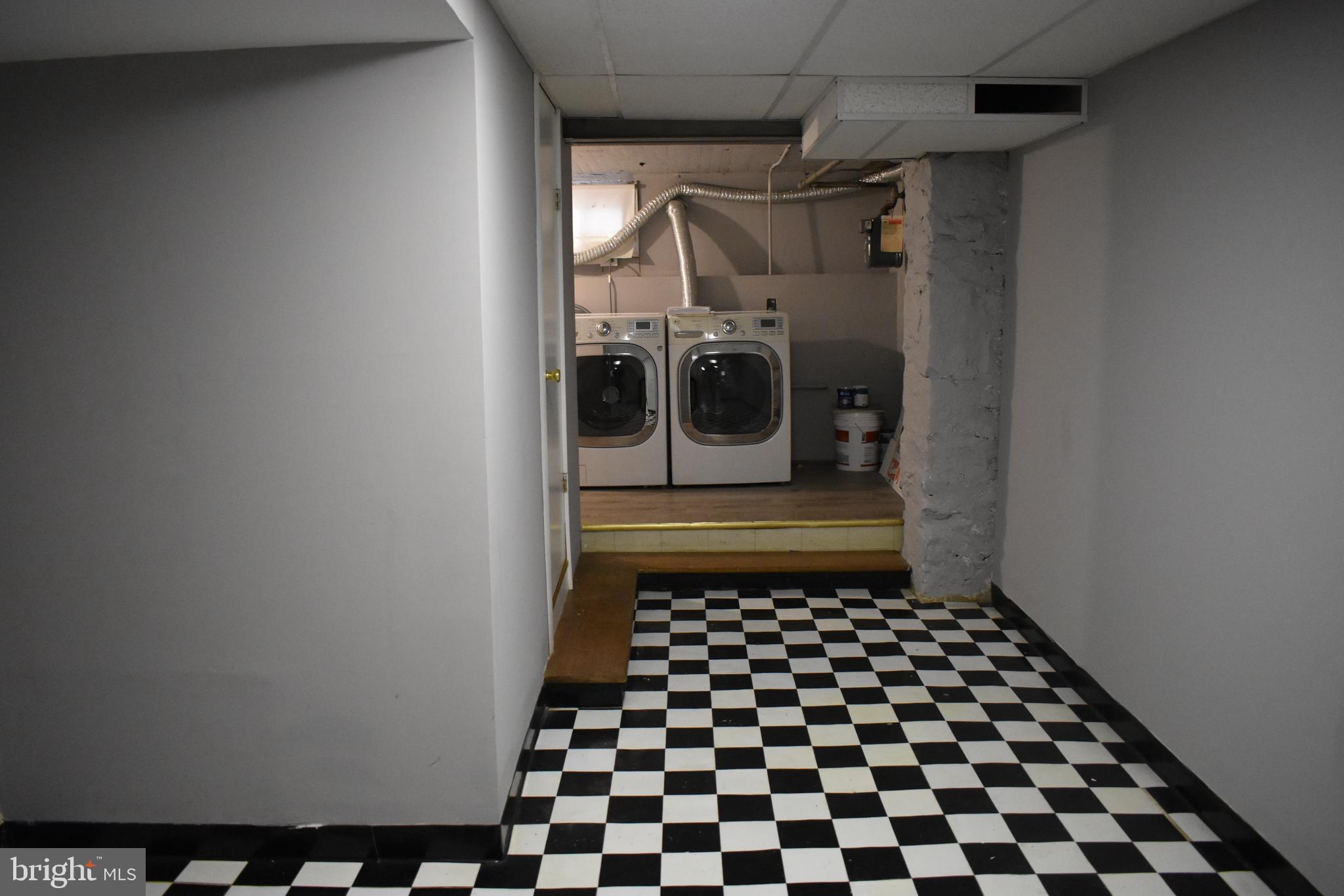 3022 CHESTERFIELD AVENUE