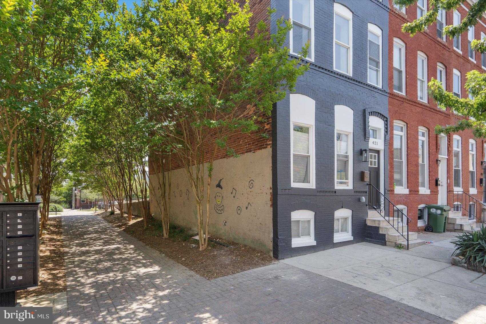 421 E 21ST STREET