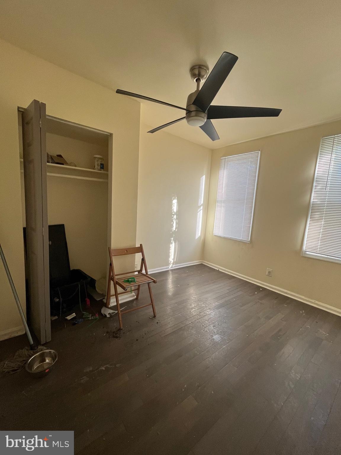 1831 W MULBERRY STREET W