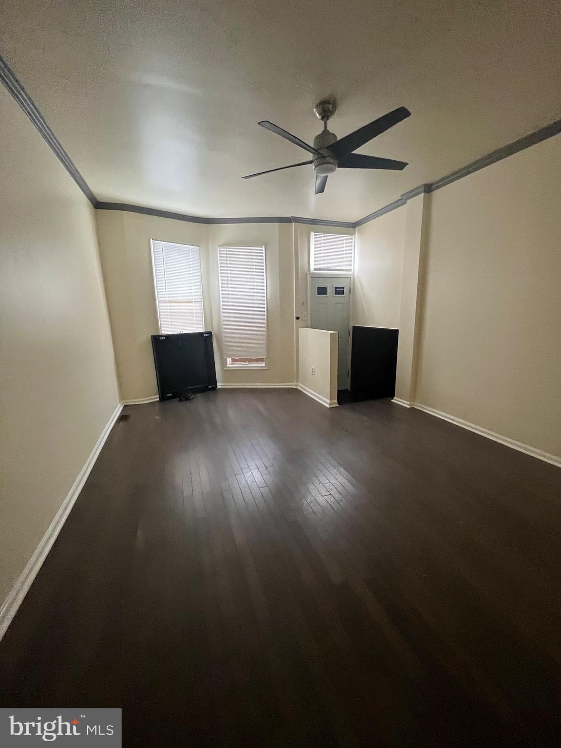 1831 W MULBERRY STREET W