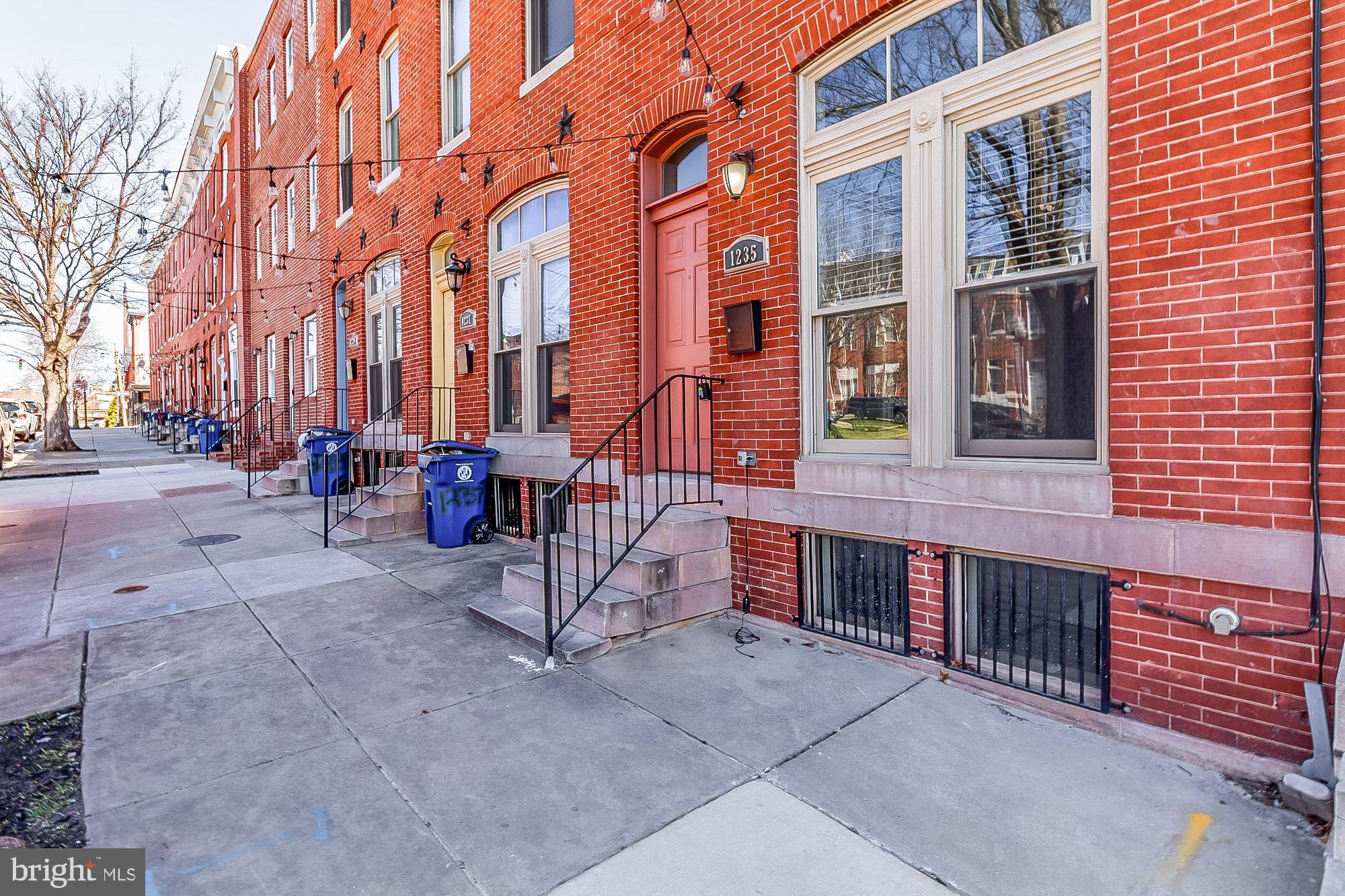 1235 N BROADWAY