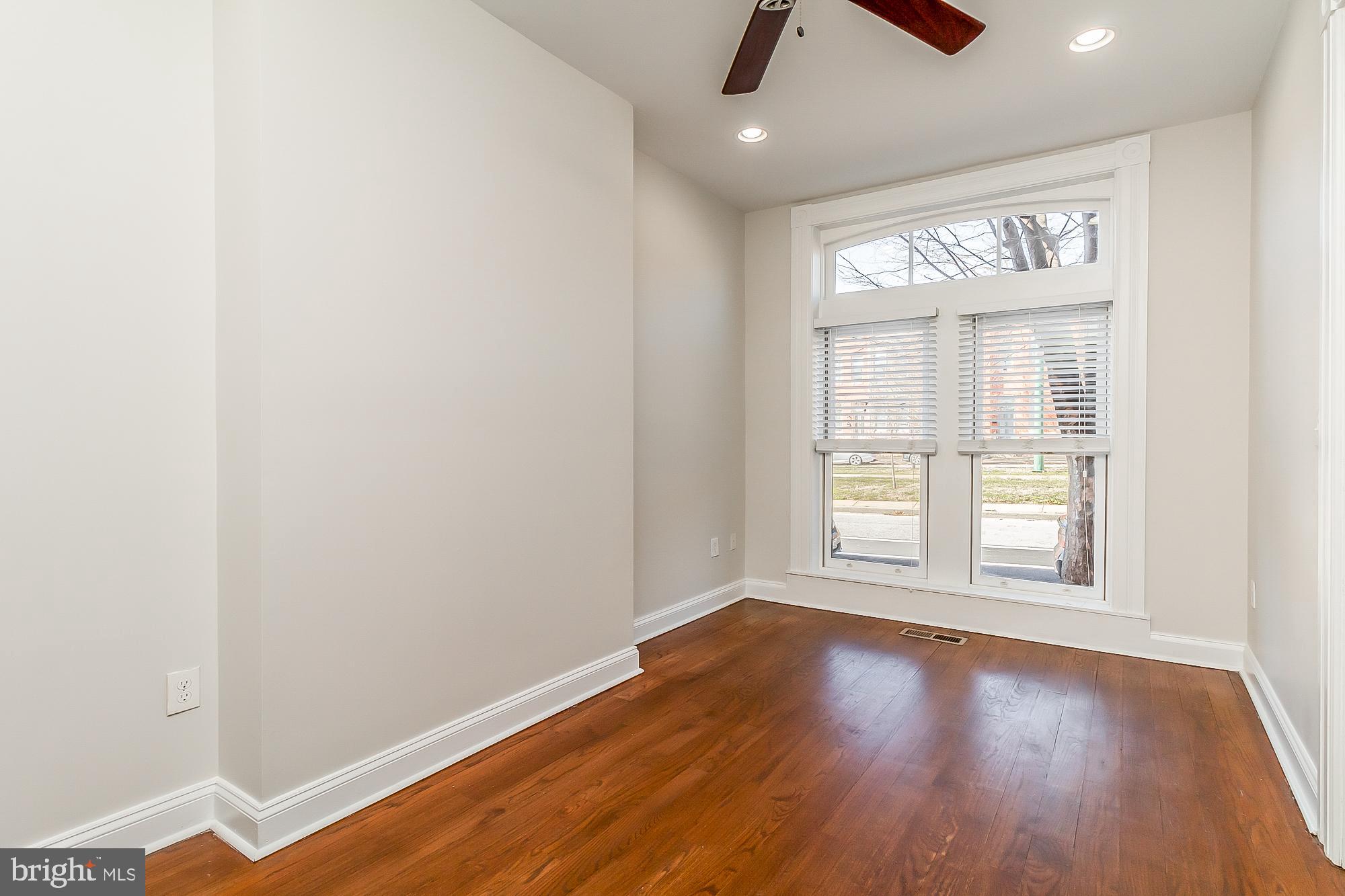 1235 N BROADWAY