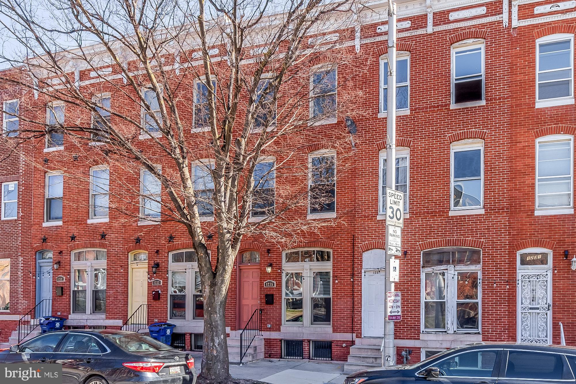 1235 N BROADWAY