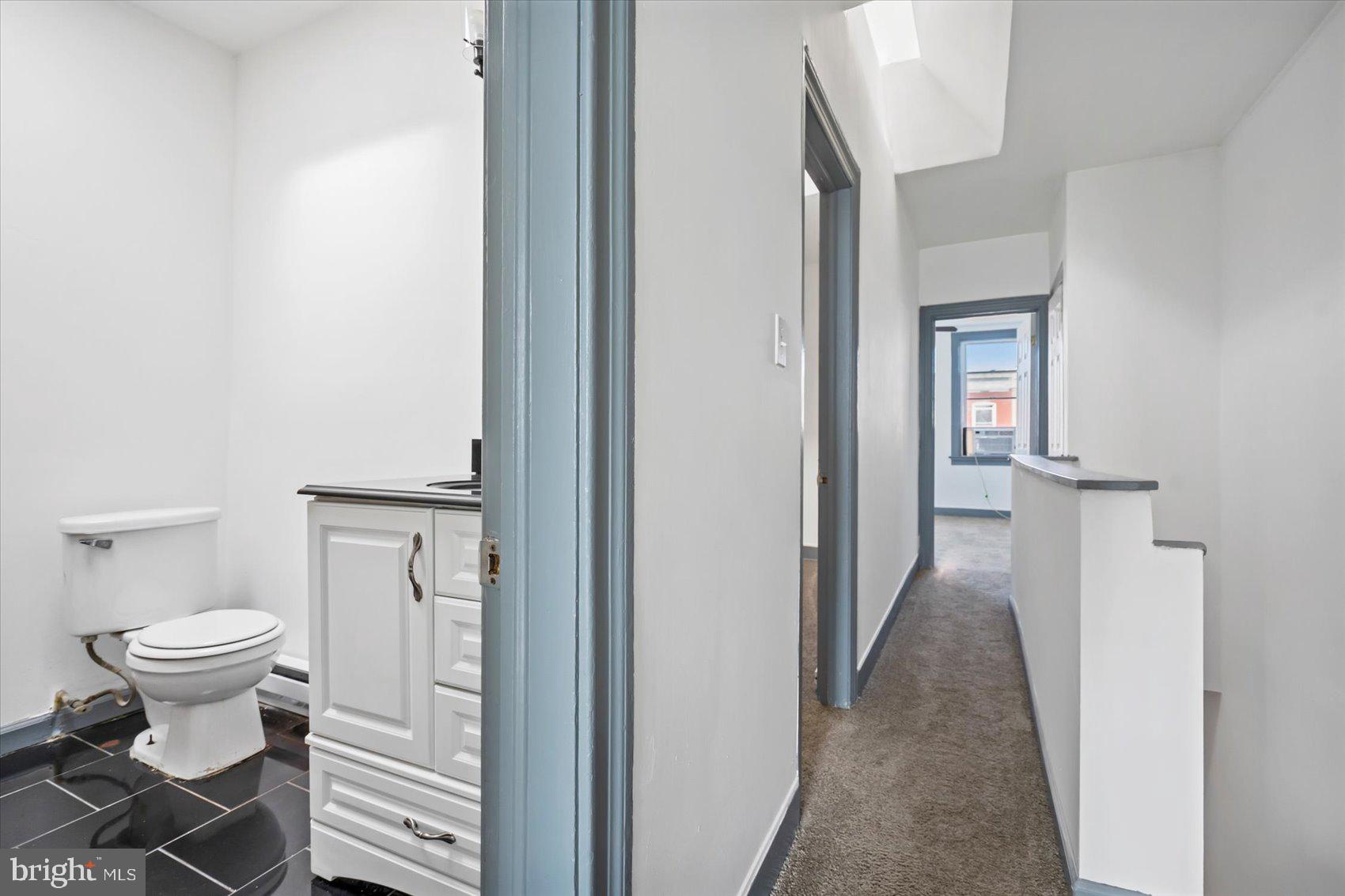 2611 E HOFFMAN STREET