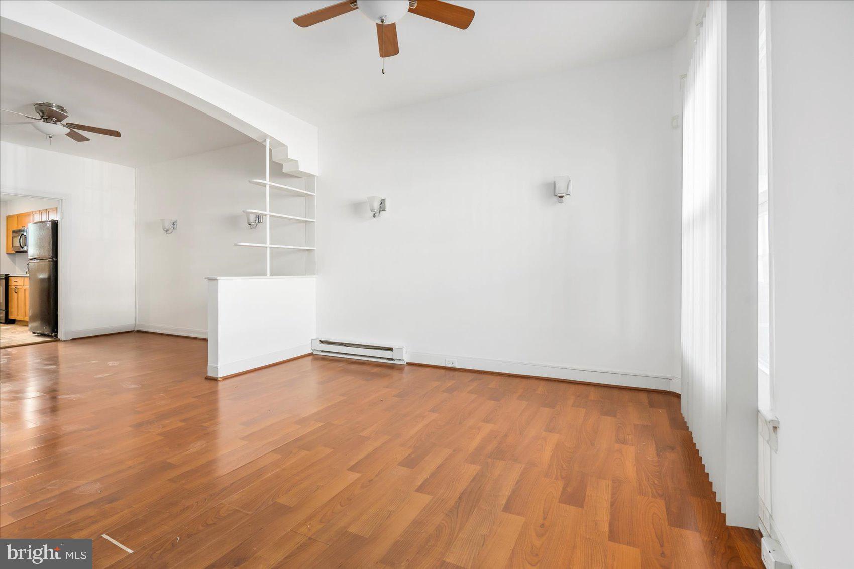 2611 E HOFFMAN STREET