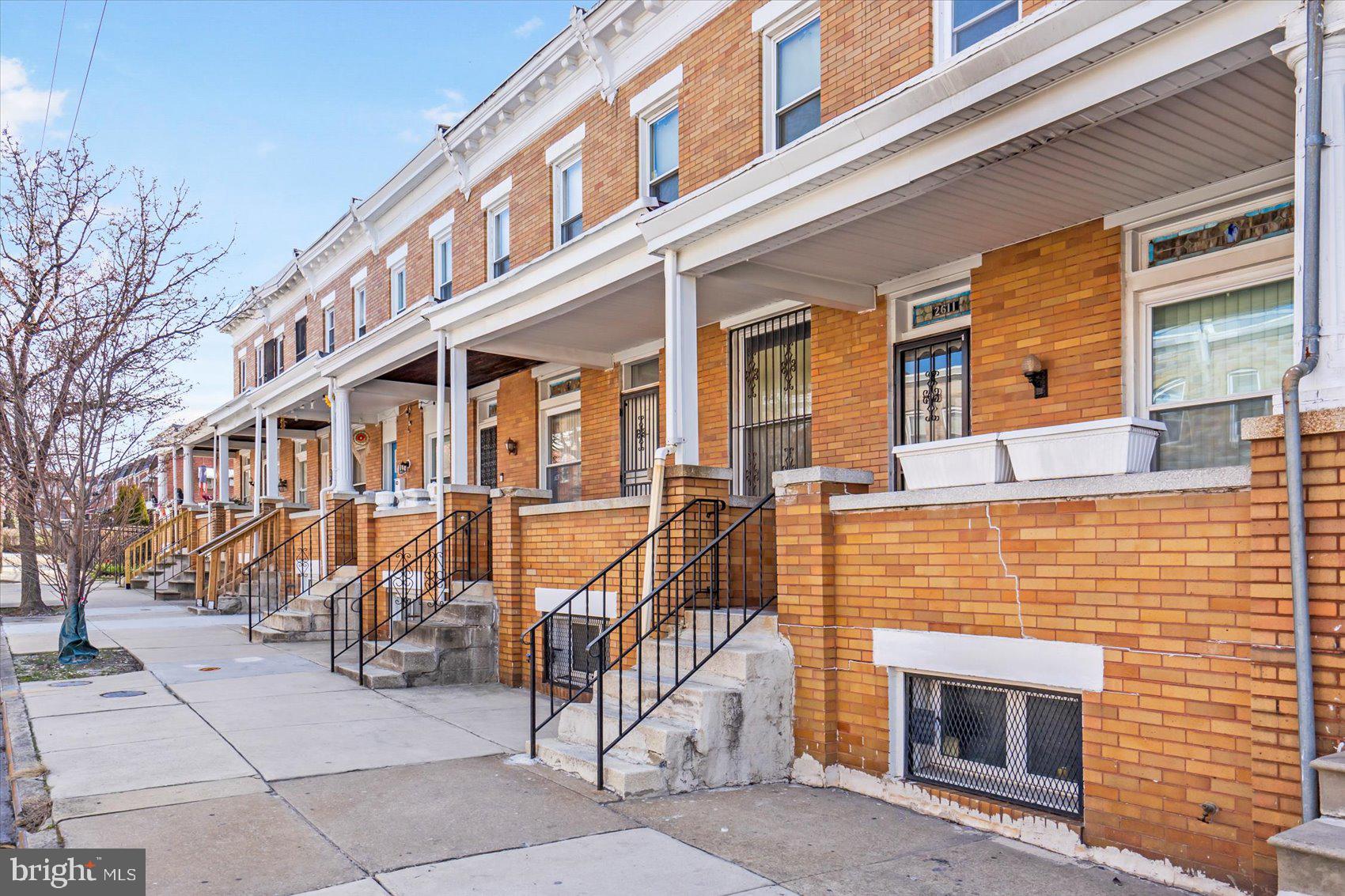 2611 E HOFFMAN STREET