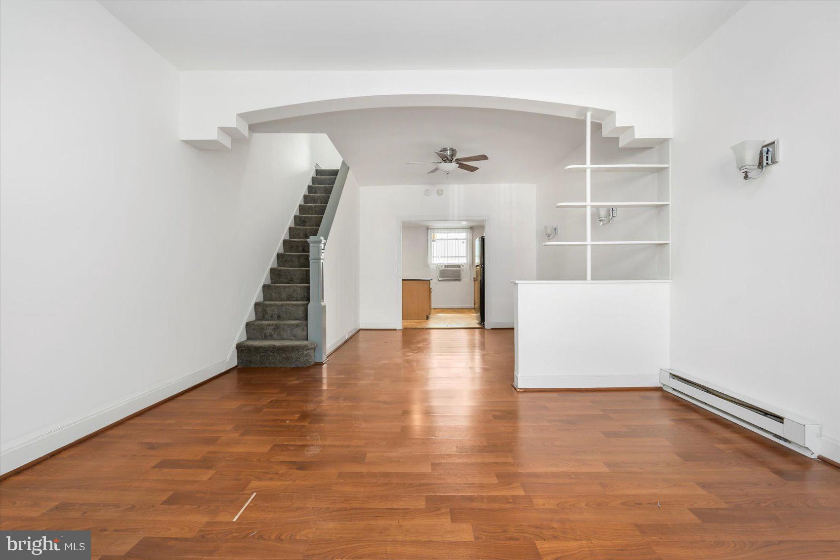 2611 E HOFFMAN STREET