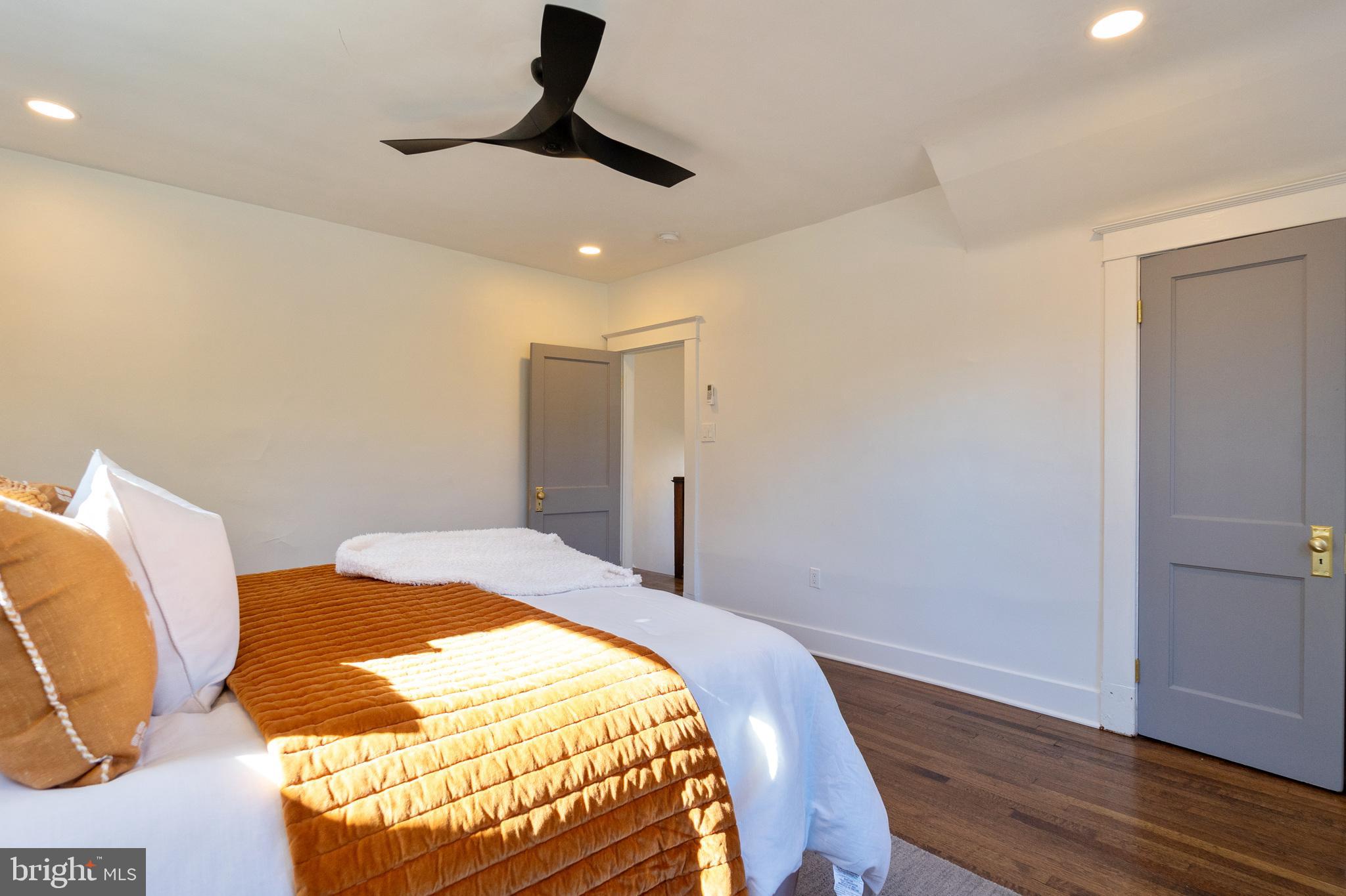 3711 FRANKFORD AVENUE