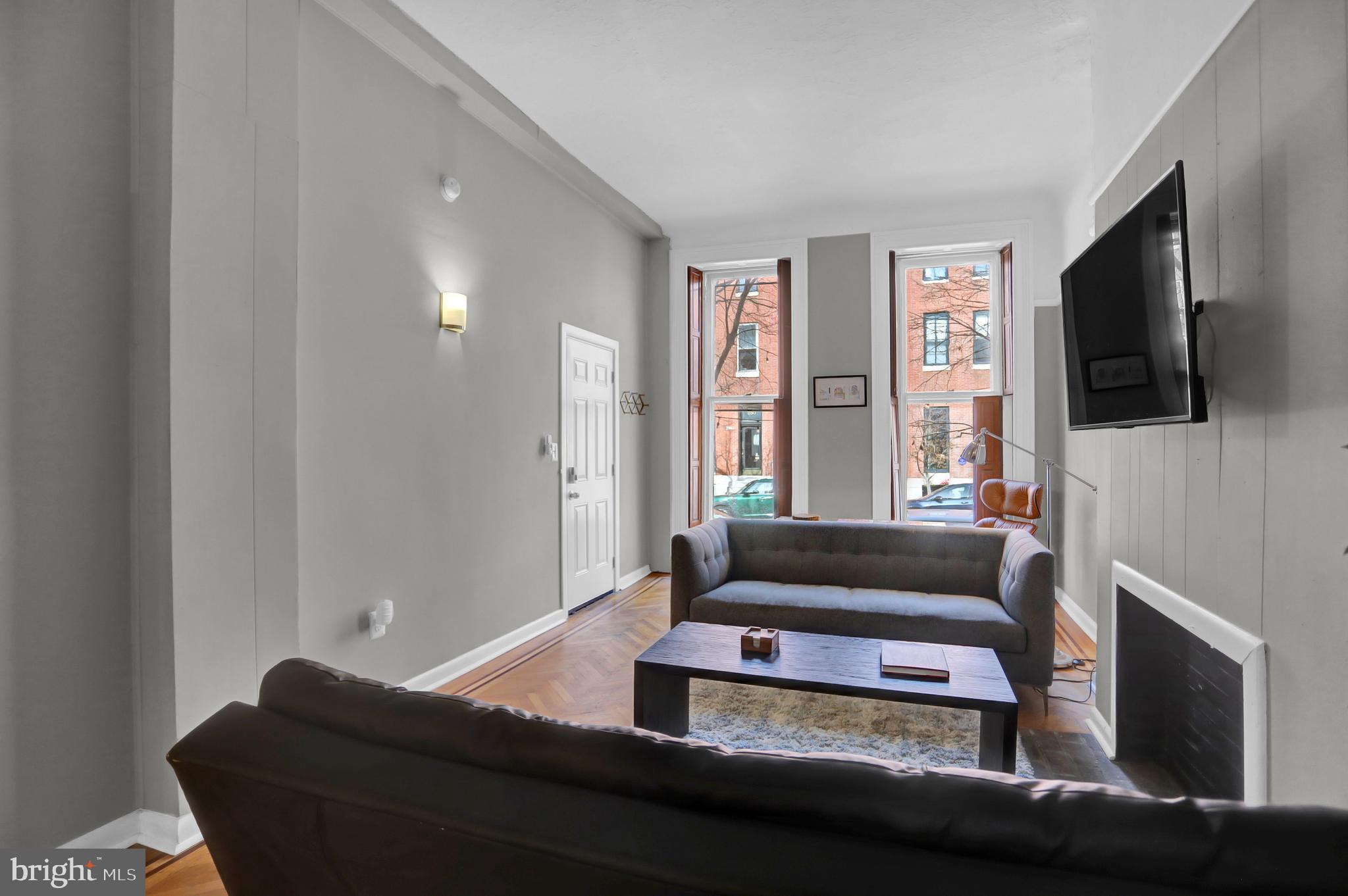 233 W LAFAYETTE AVENUE