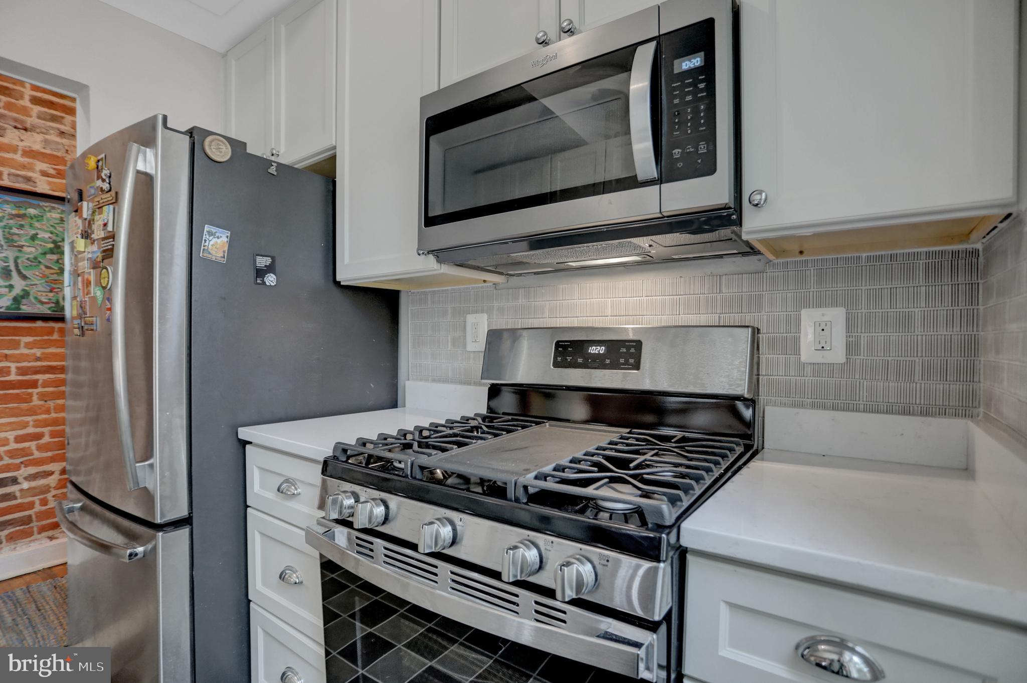 233 W LAFAYETTE AVENUE