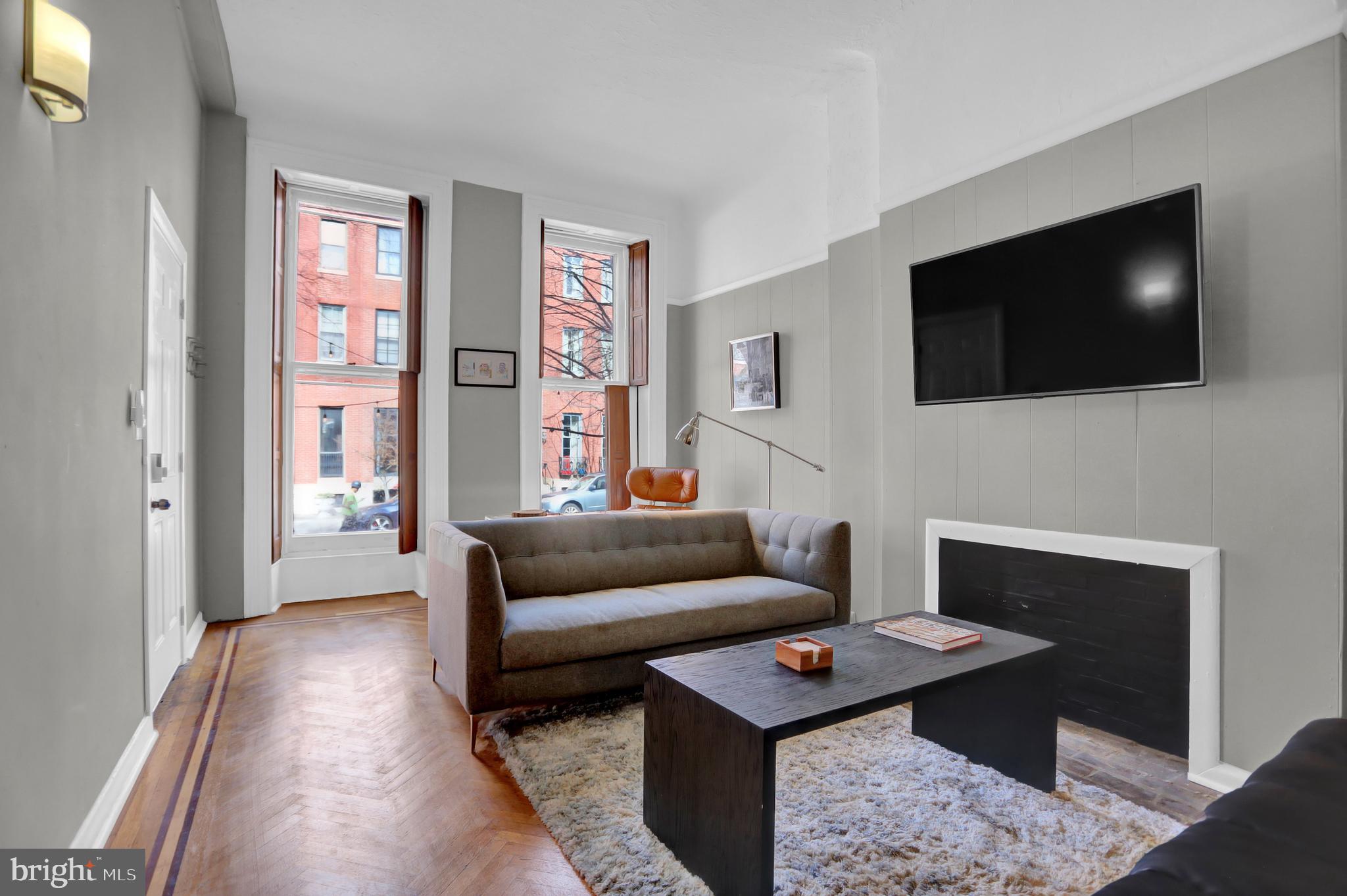 233 W LAFAYETTE AVENUE