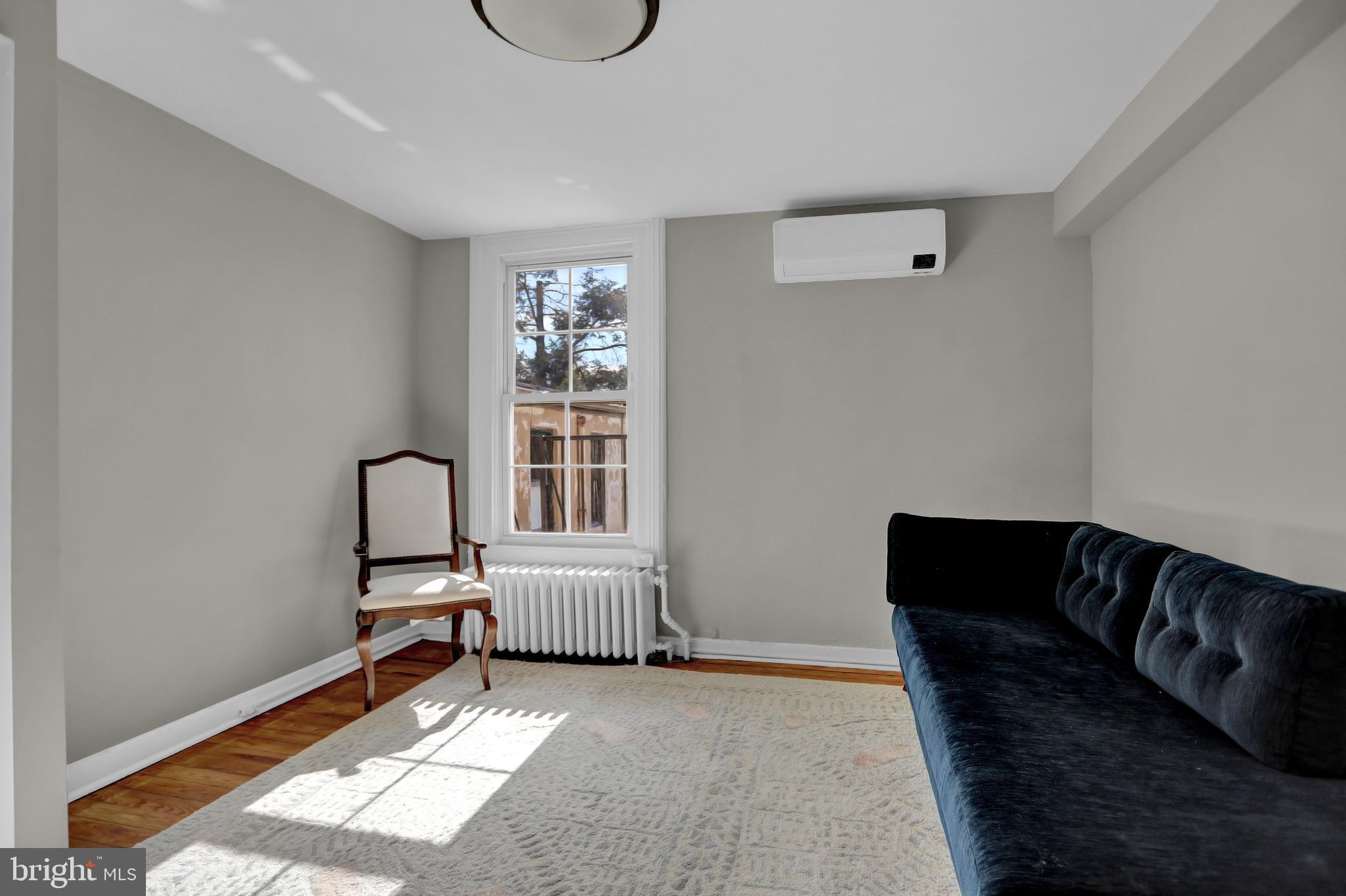 233 W LAFAYETTE AVENUE