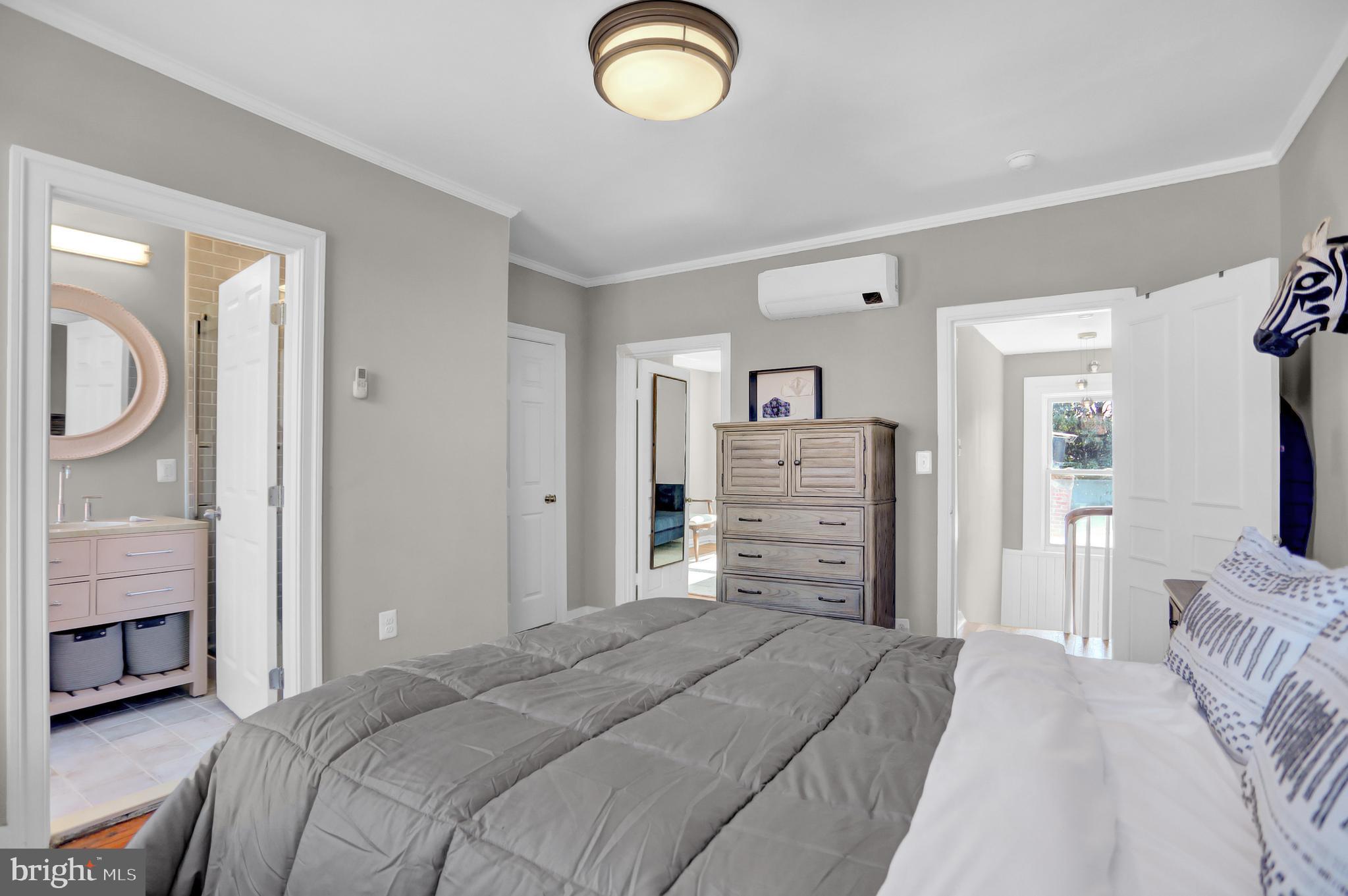 233 W LAFAYETTE AVENUE