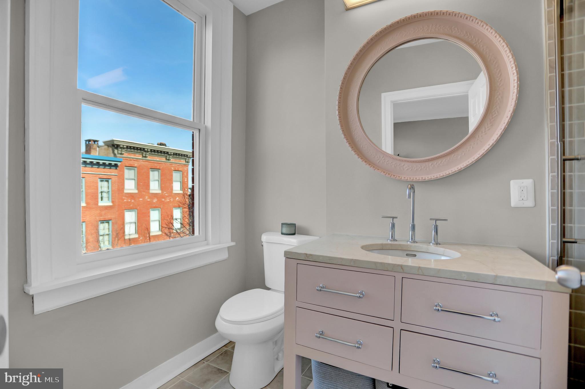 233 W LAFAYETTE AVENUE