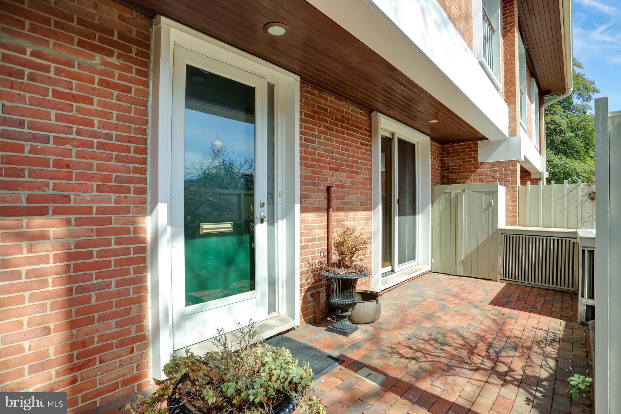 38 BOUTON GREEN COURT