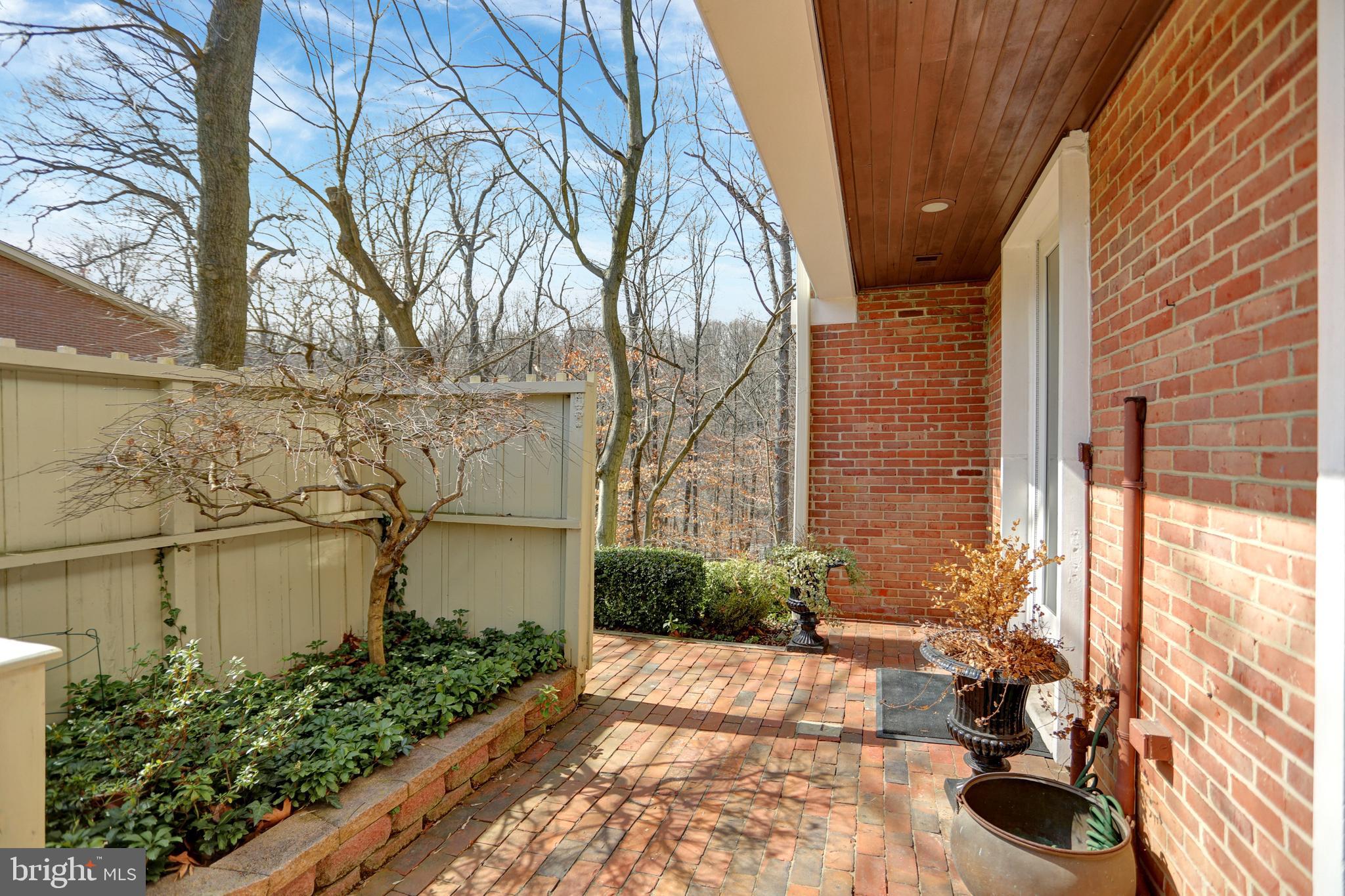 38 BOUTON GREEN COURT