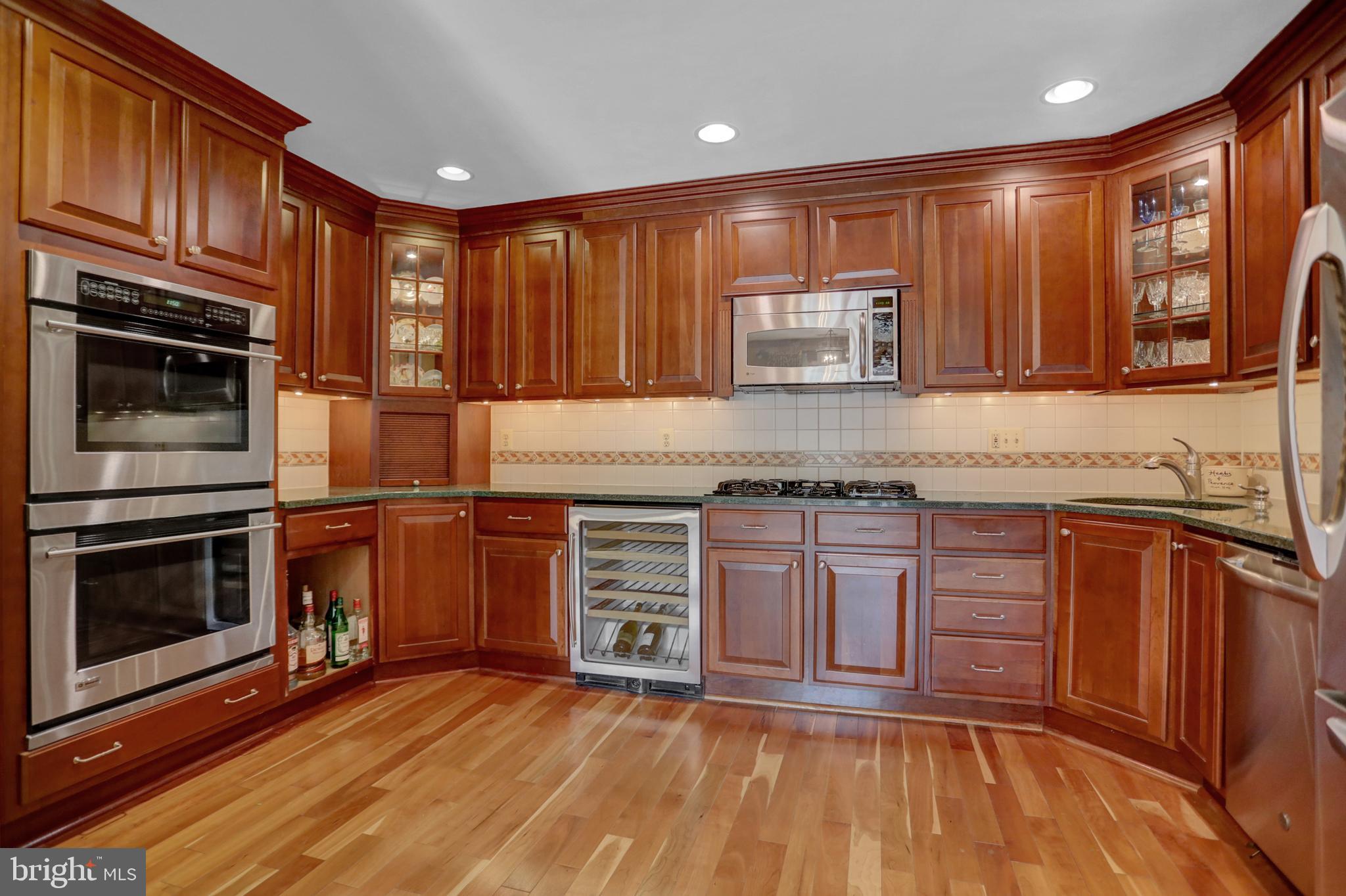 38 BOUTON GREEN COURT