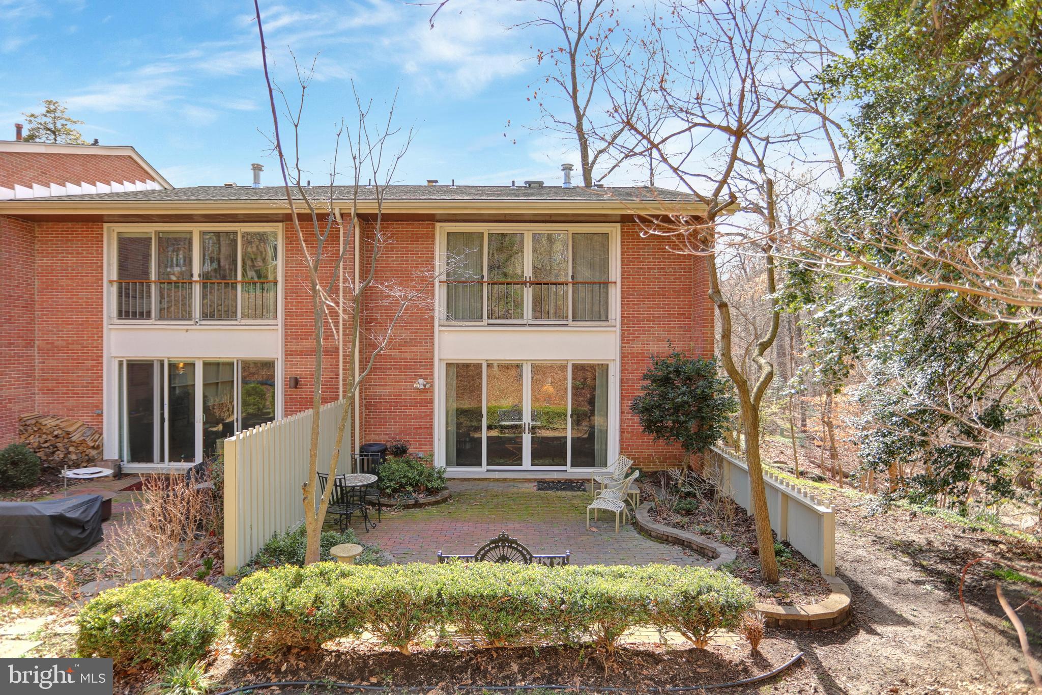 38 BOUTON GREEN COURT