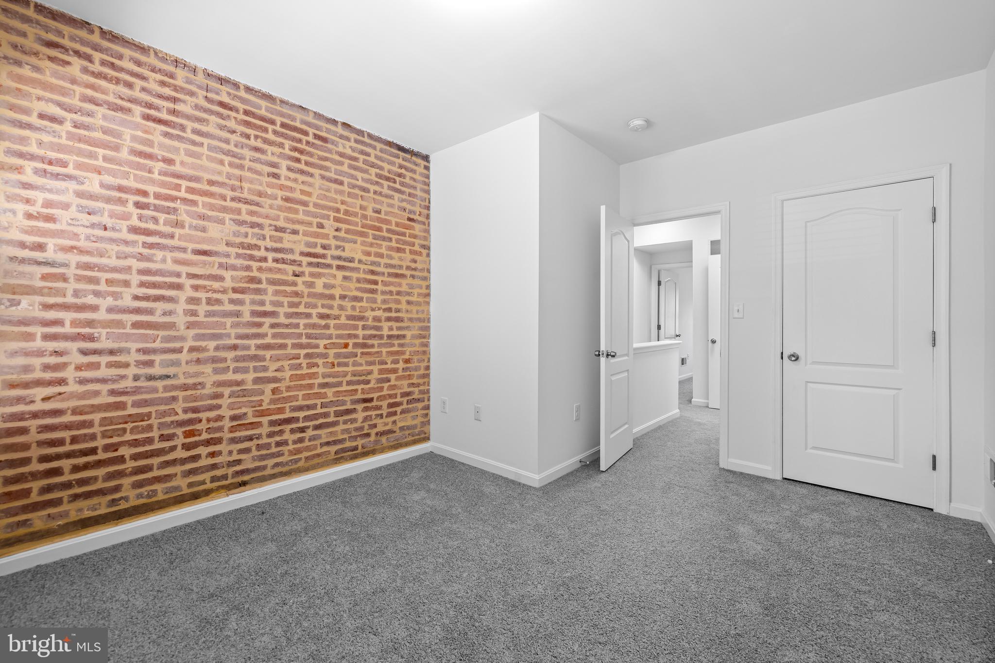 408 E OLIVER STREET