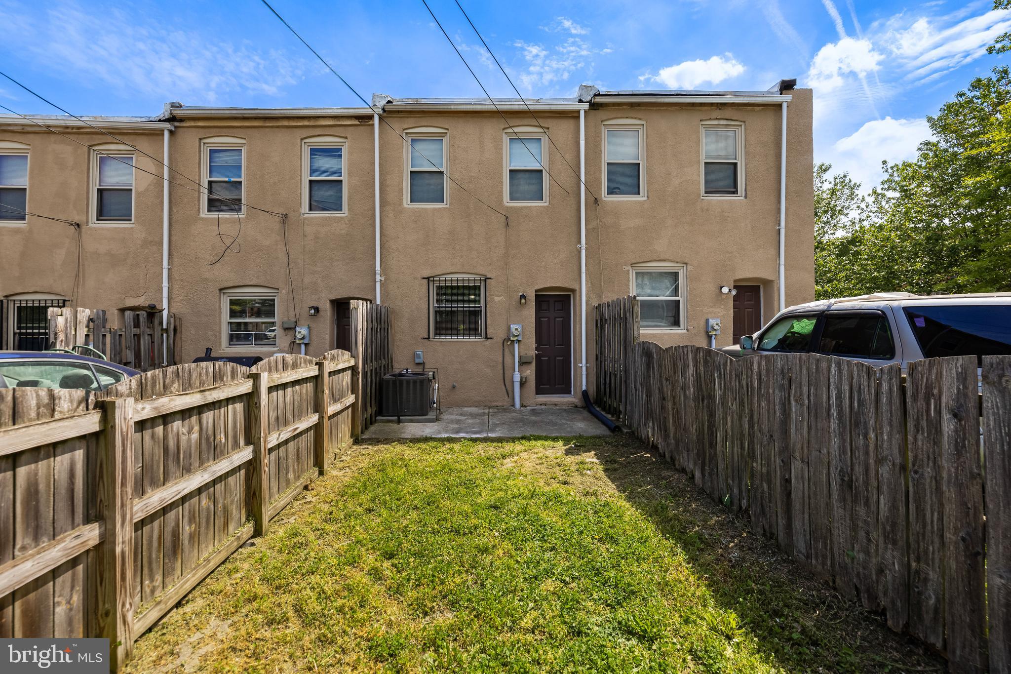 408 E OLIVER STREET