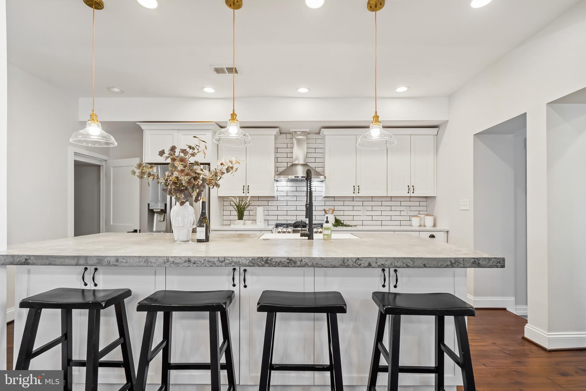 3802 GREENMOUNT AVENUE