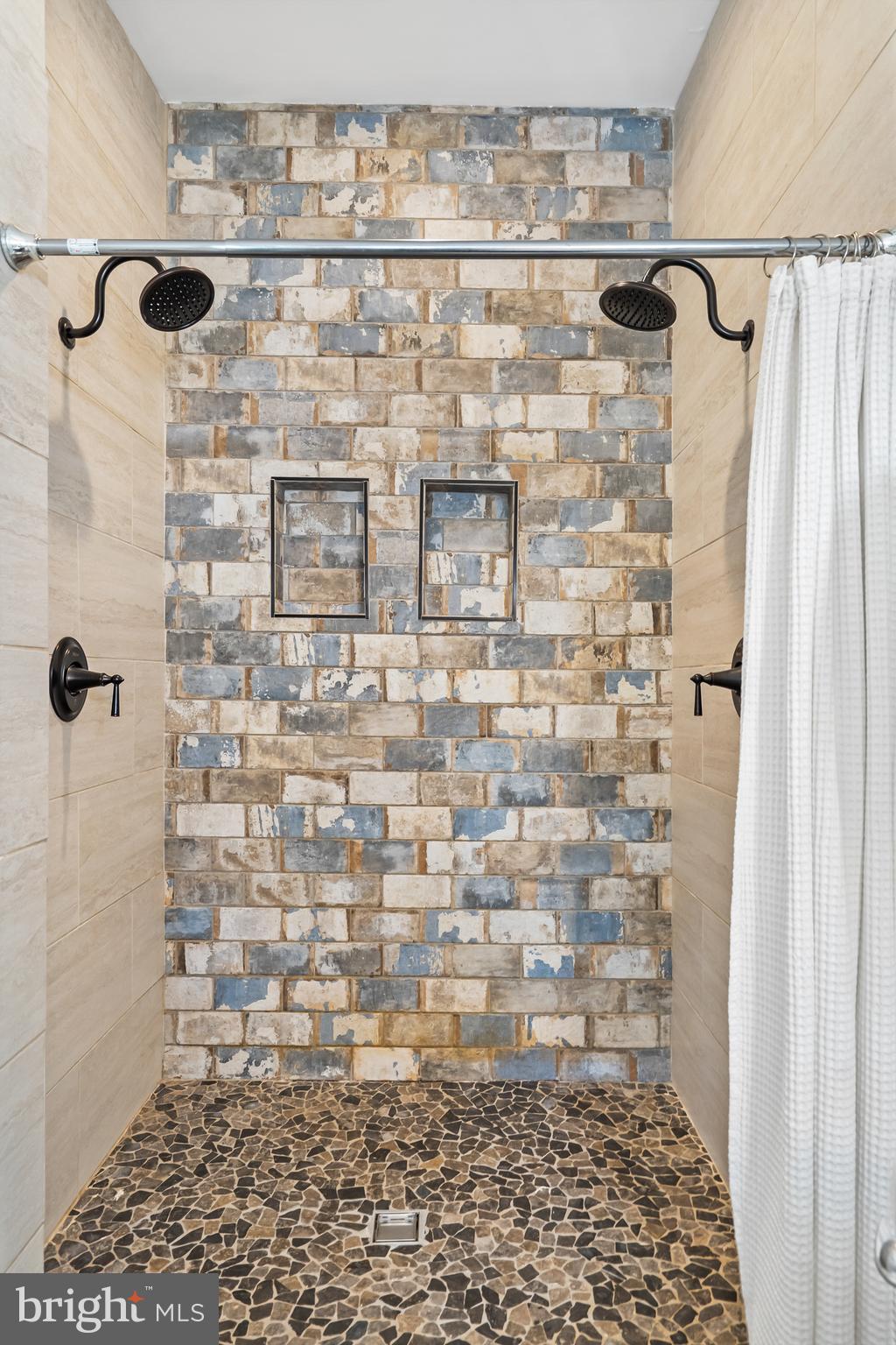 3802 GREENMOUNT AVENUE