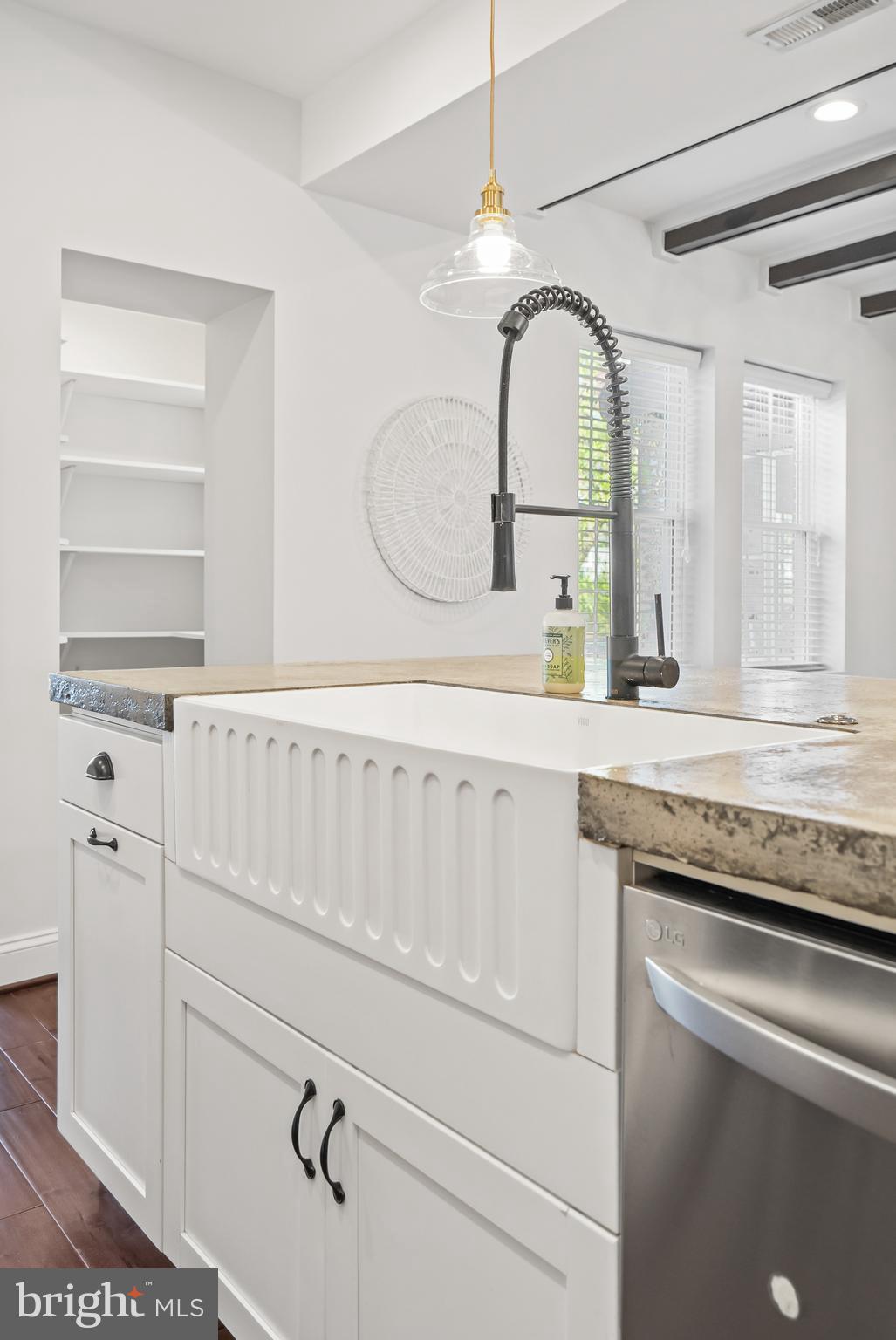 3802 GREENMOUNT AVENUE