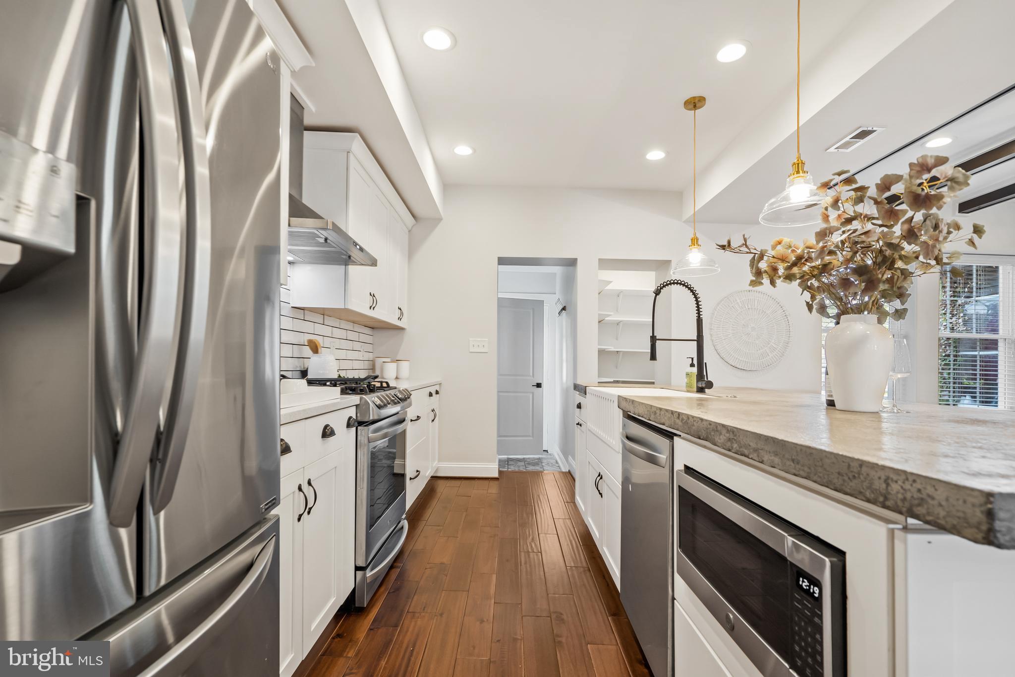 3802 GREENMOUNT AVENUE