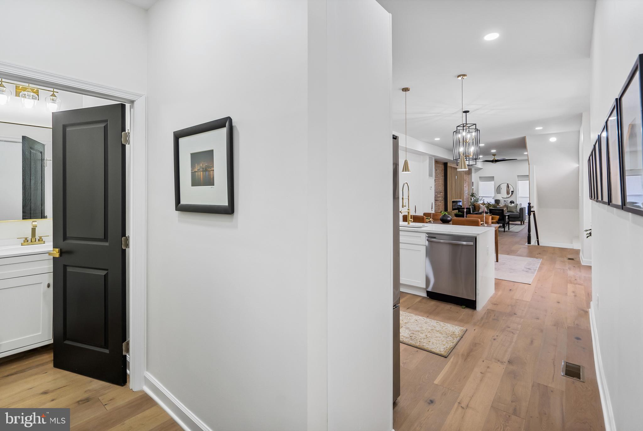 2245 LINDEN AVENUE