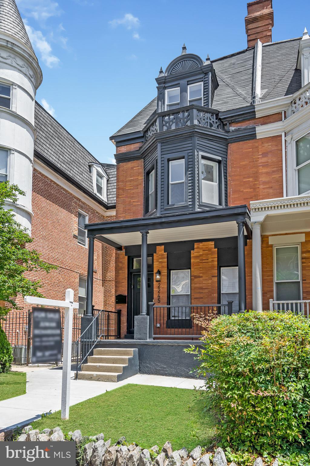 2245 LINDEN AVENUE