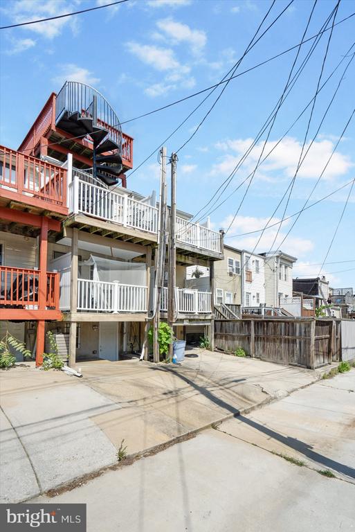 117 BRADFORD STREET N