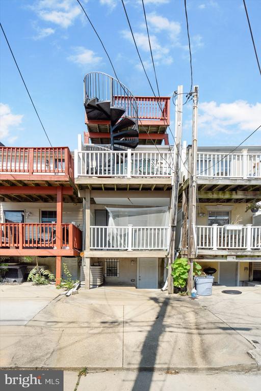 117 BRADFORD STREET N