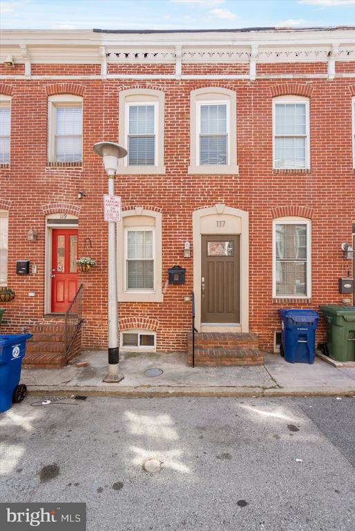117 BRADFORD STREET N