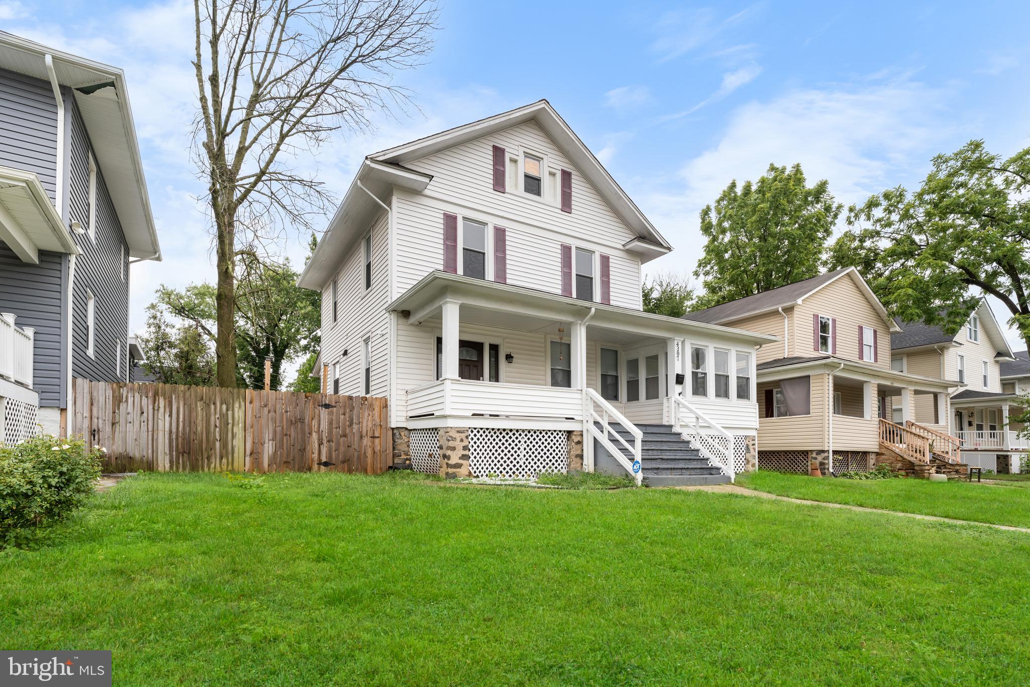 4307 FOREST PARK