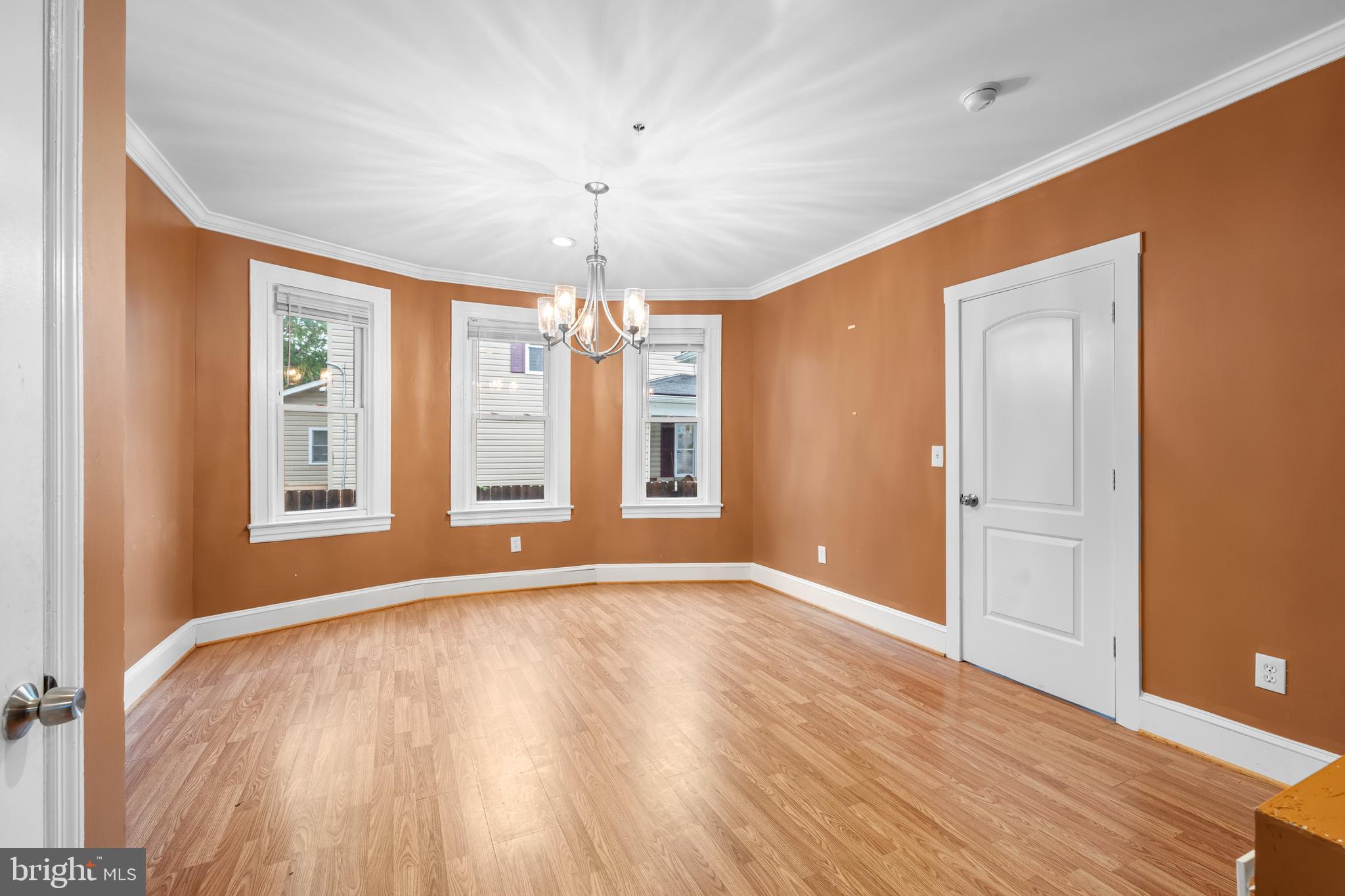 4307 FOREST PARK