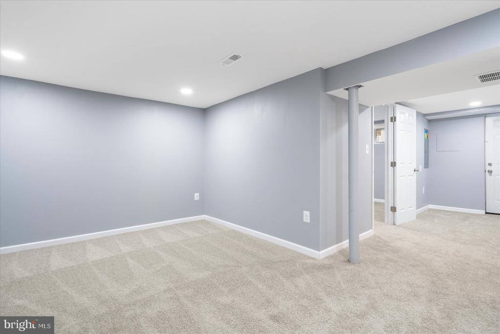 1214 GLENHAVEN ROAD