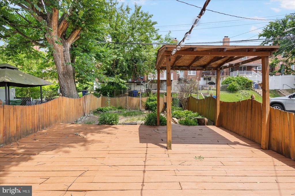 1214 GLENHAVEN ROAD