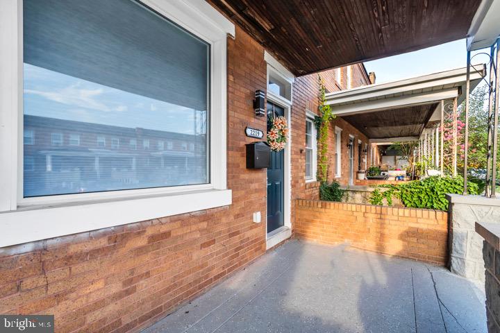 2219 W SARATOGA STREET