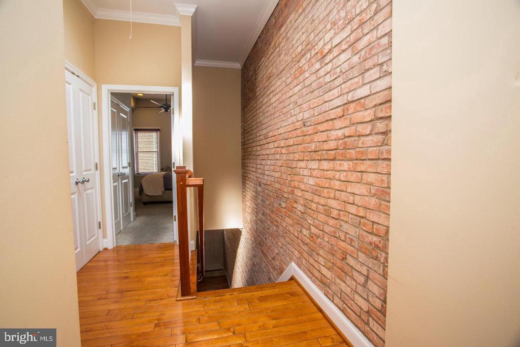 207 N BELNORD AVENUE